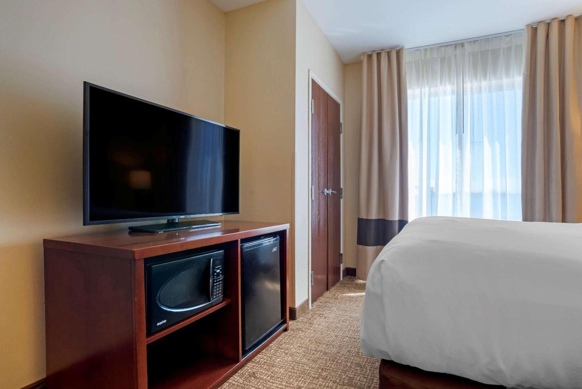 Comfort Suites Foley - North Gulf Shores photo 3