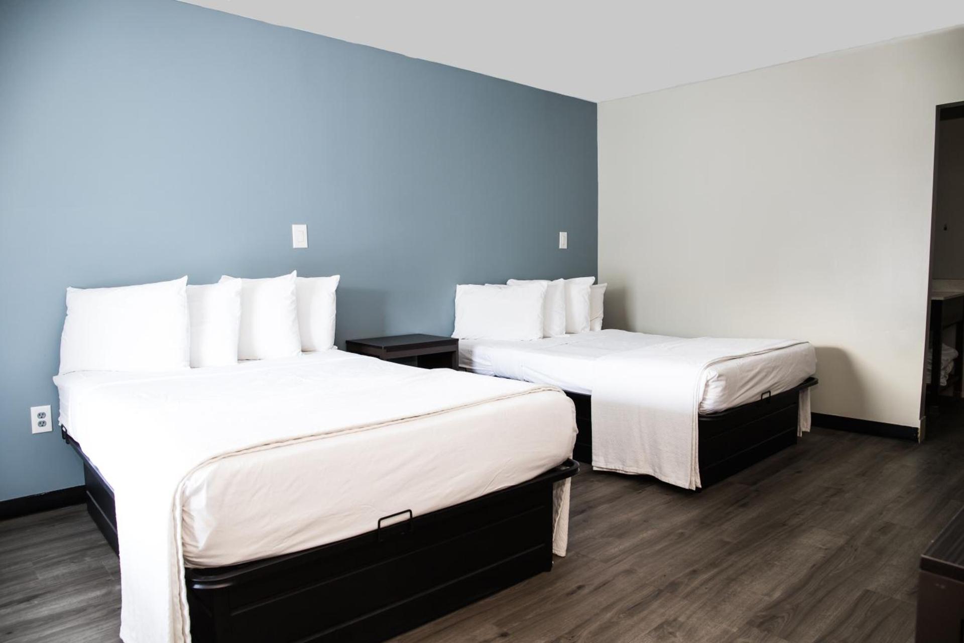 Crystal Inn Eatontown photo 21