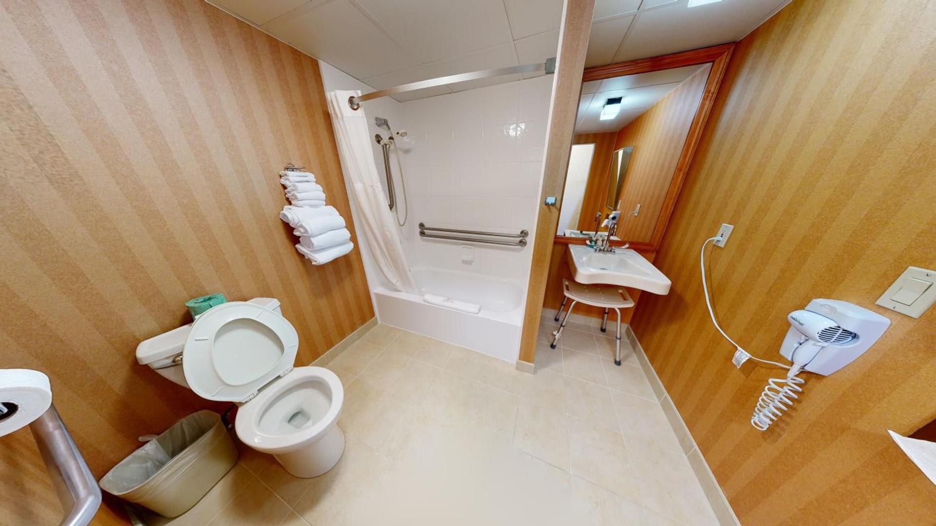 Quality Inn Bangor Airport photo 40