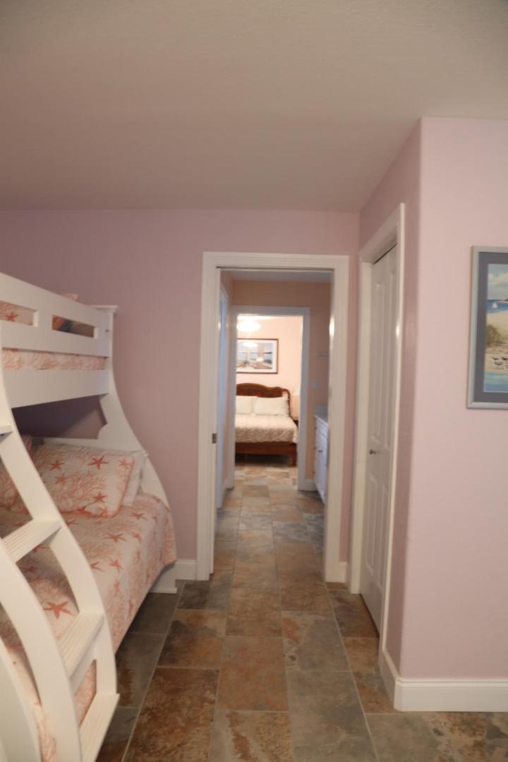Executive Keys Condominiums on the Beach photo 61