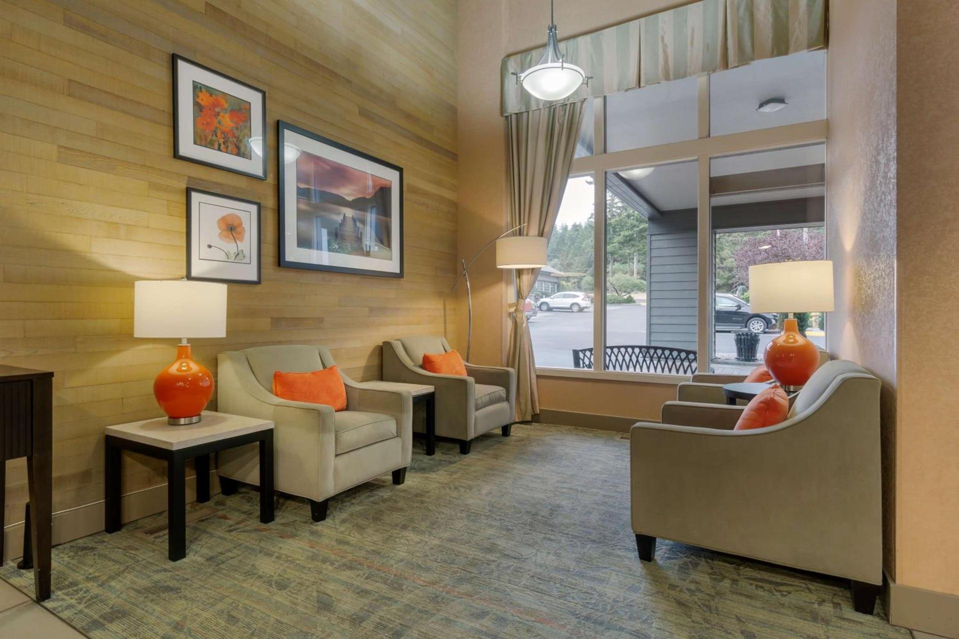 Best Western Plus Oak Harbor Hotel & Conference Center photo 23