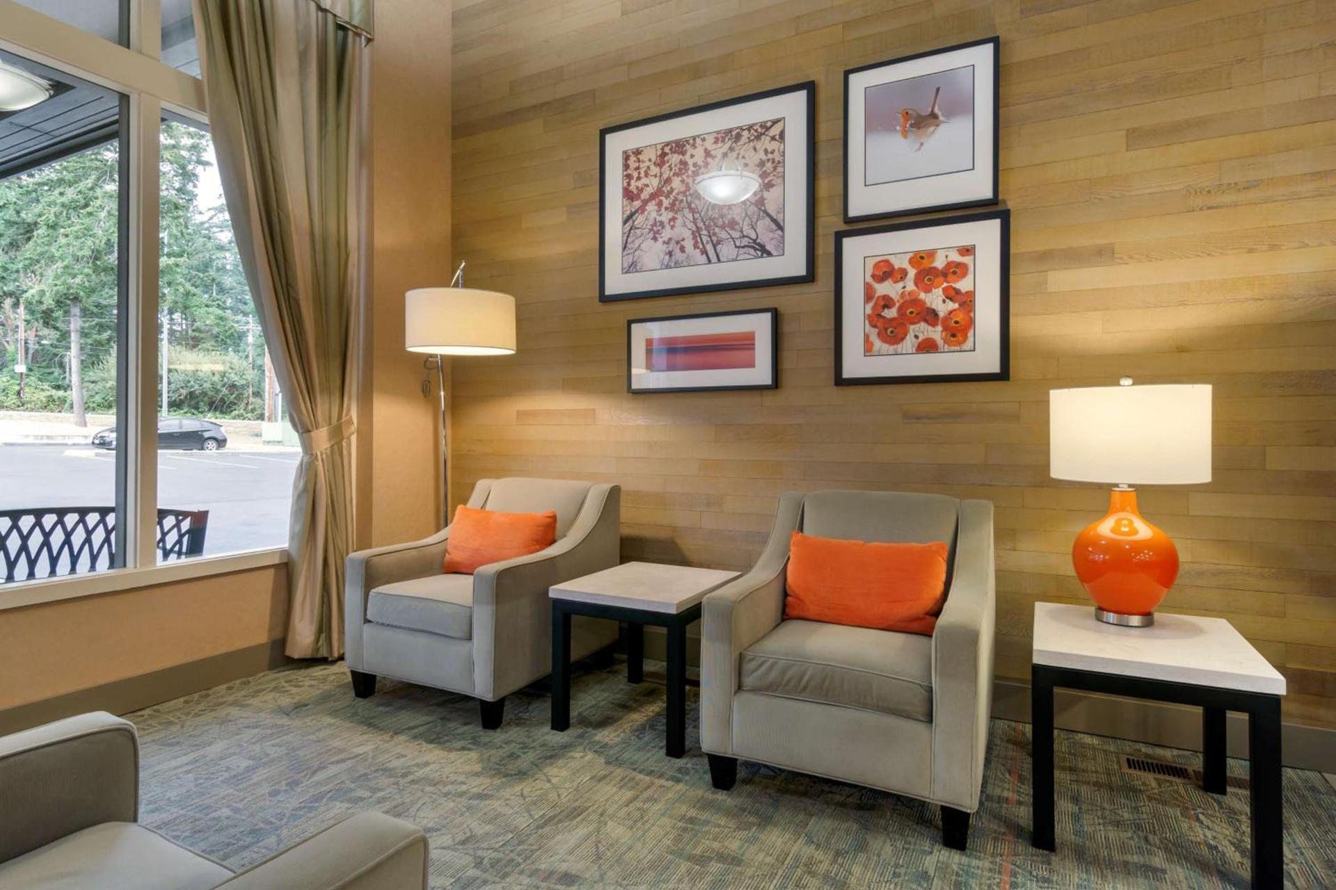 Best Western Plus Oak Harbor Hotel & Conference Center photo 24