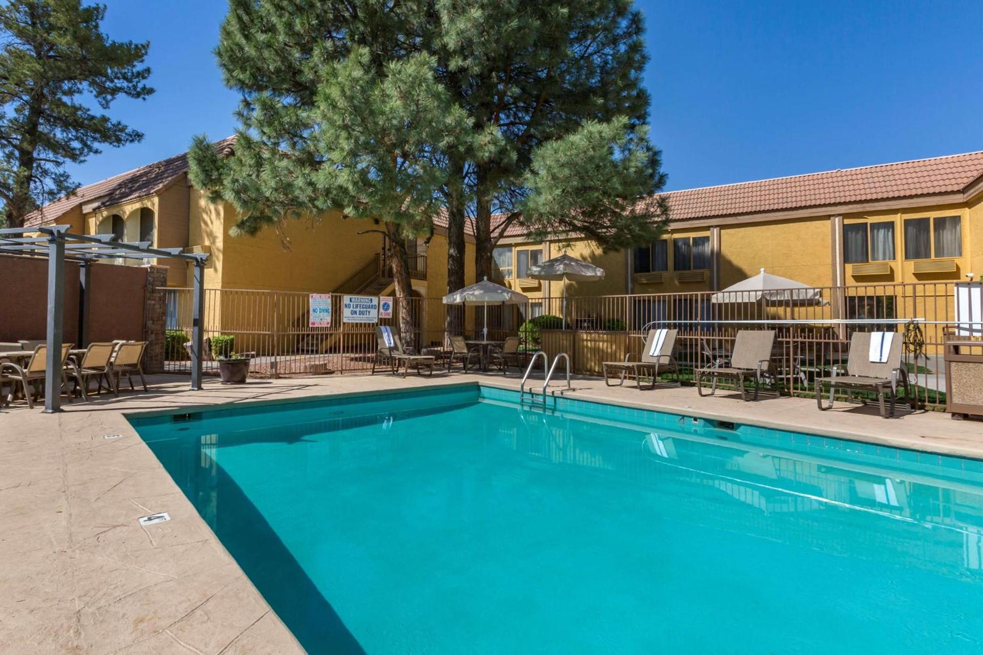 Best Western Airport Albuquerque InnSuites Hotel & Suites photo 7