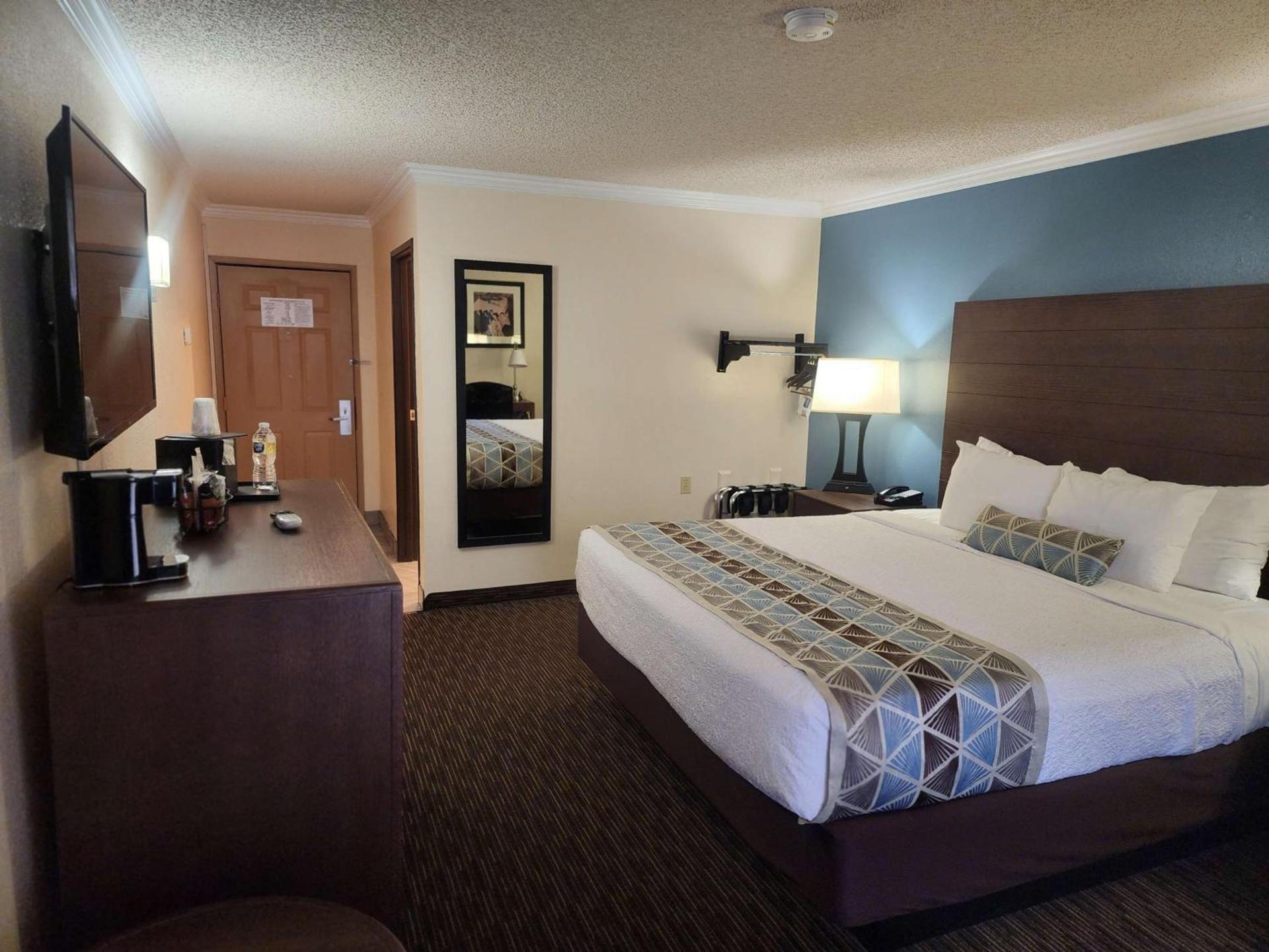 Best Western Airport Albuquerque InnSuites Hotel & Suites photo 28