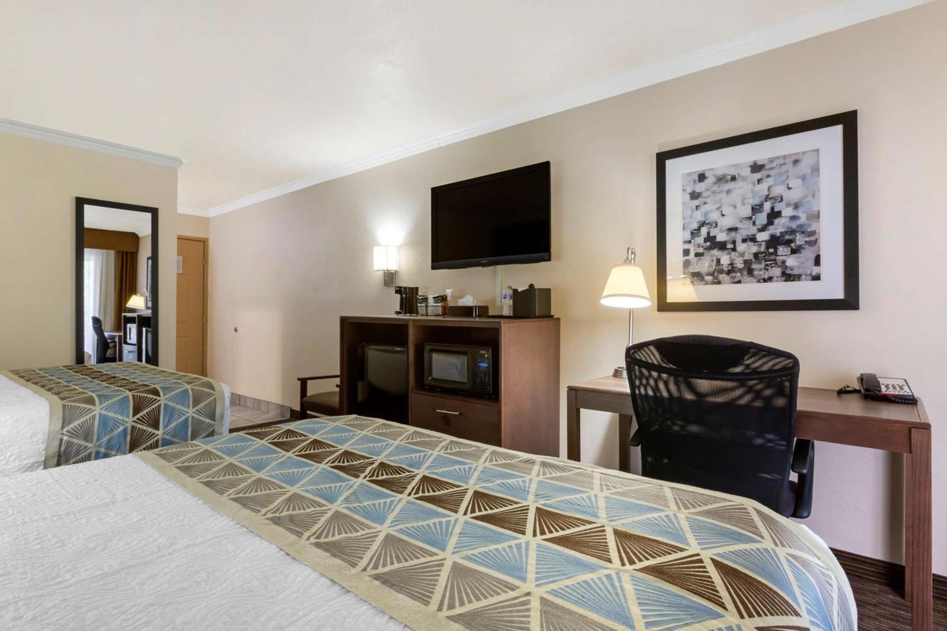 Best Western Airport Albuquerque InnSuites Hotel & Suites photo 30