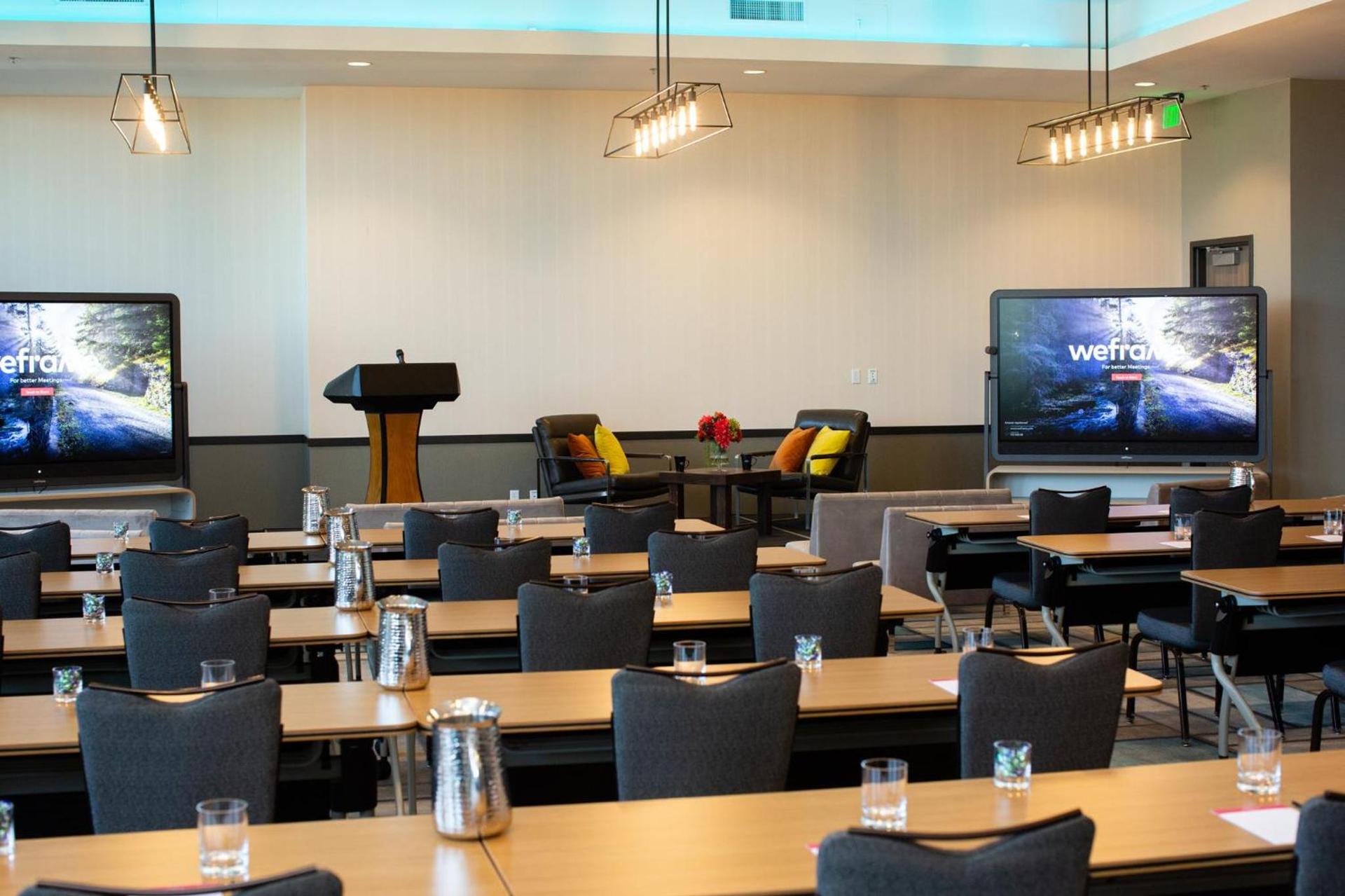 Hotel Indigo Seattle Everett Waterfront Place by IHG photo 77