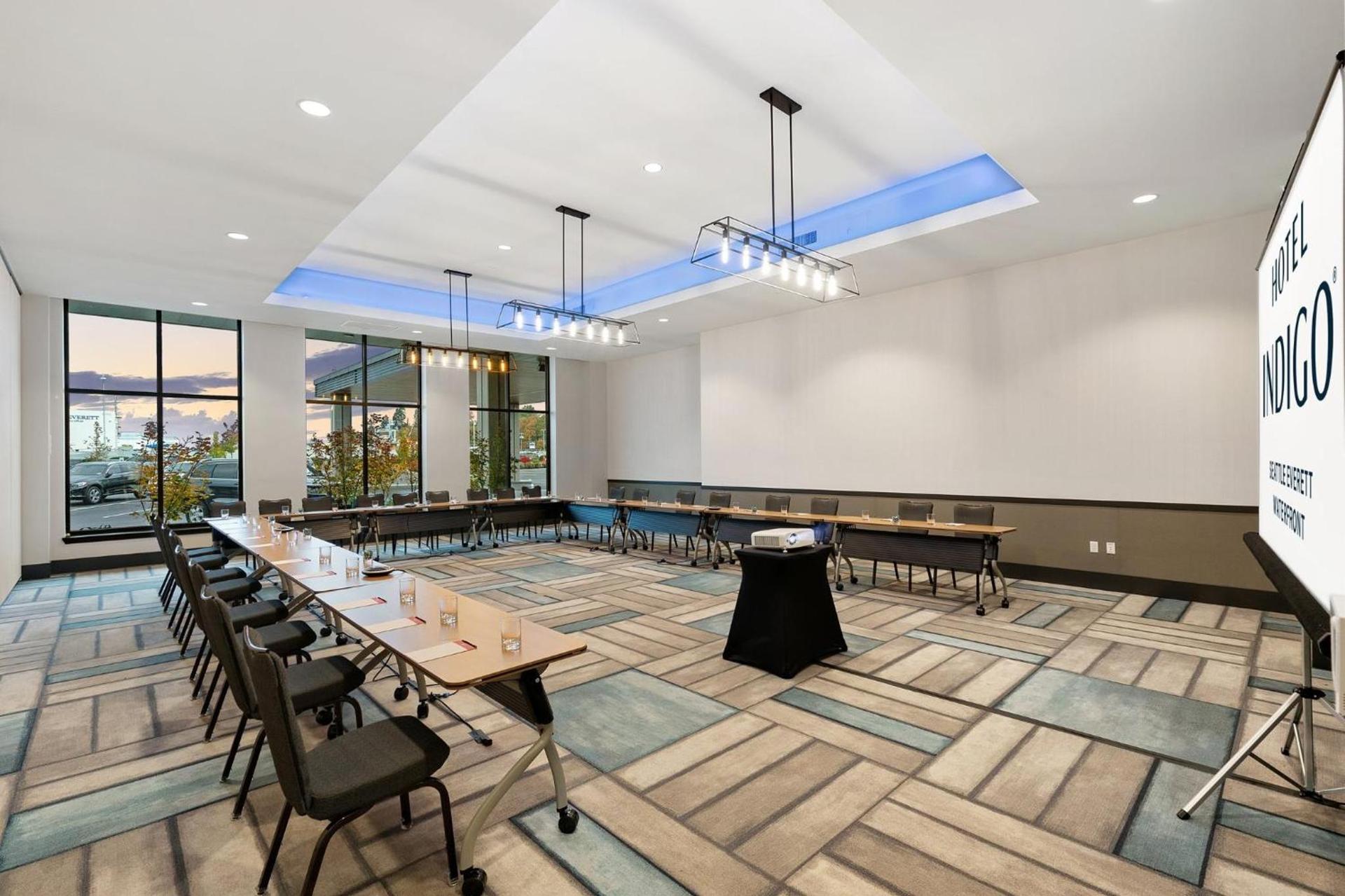 Hotel Indigo Seattle Everett Waterfront Place by IHG photo 87
