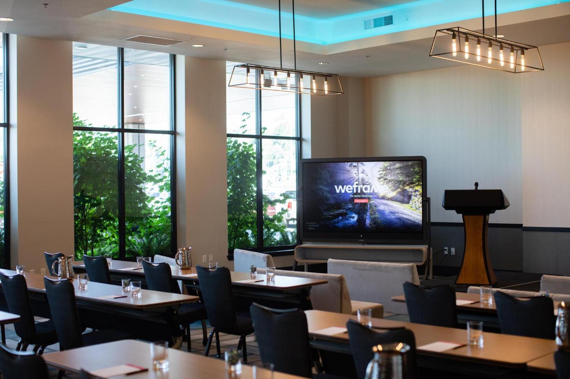 Hotel Indigo Seattle Everett Waterfront Place by IHG photo 92