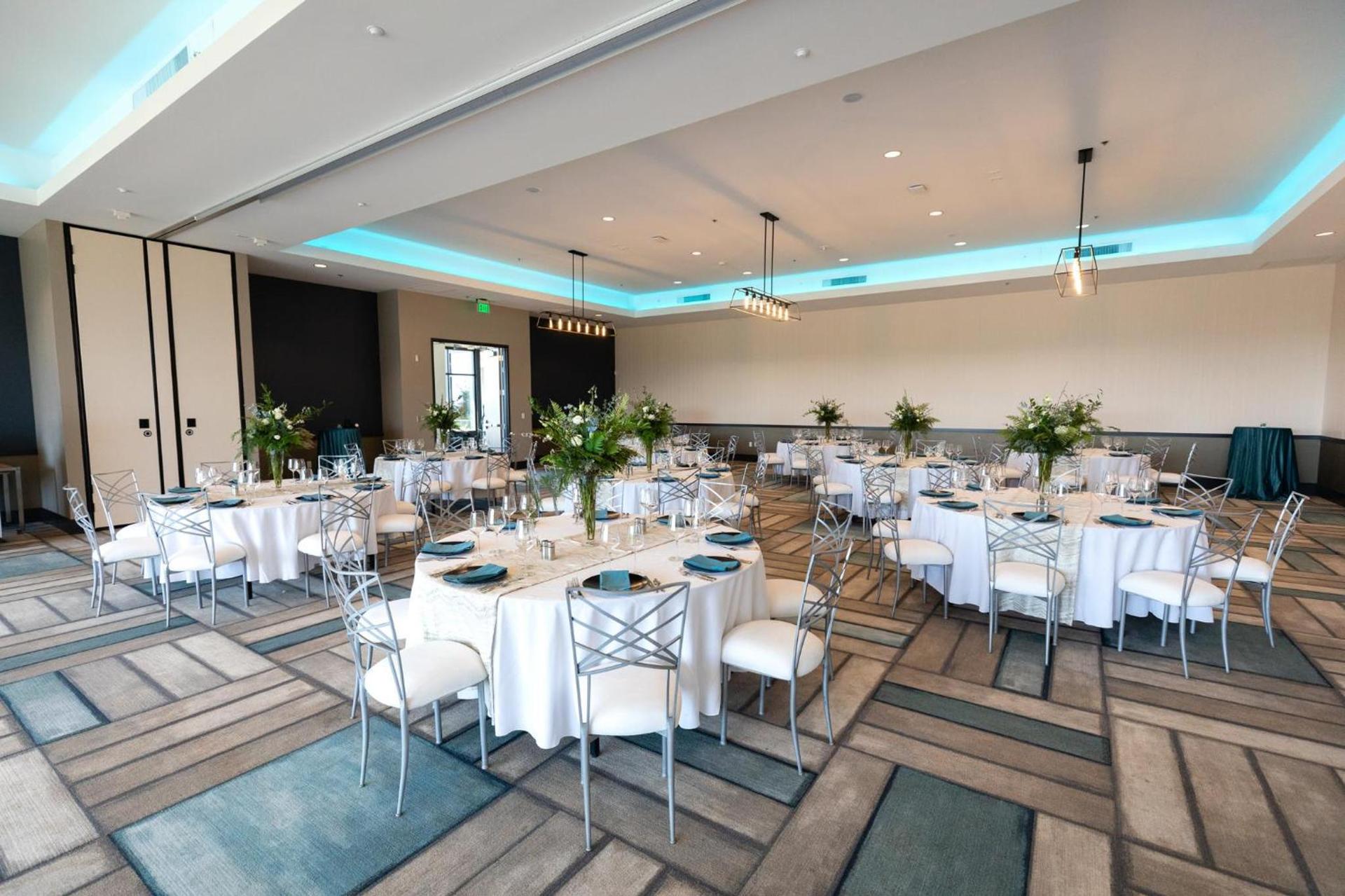 Hotel Indigo Seattle Everett Waterfront Place by IHG photo 82