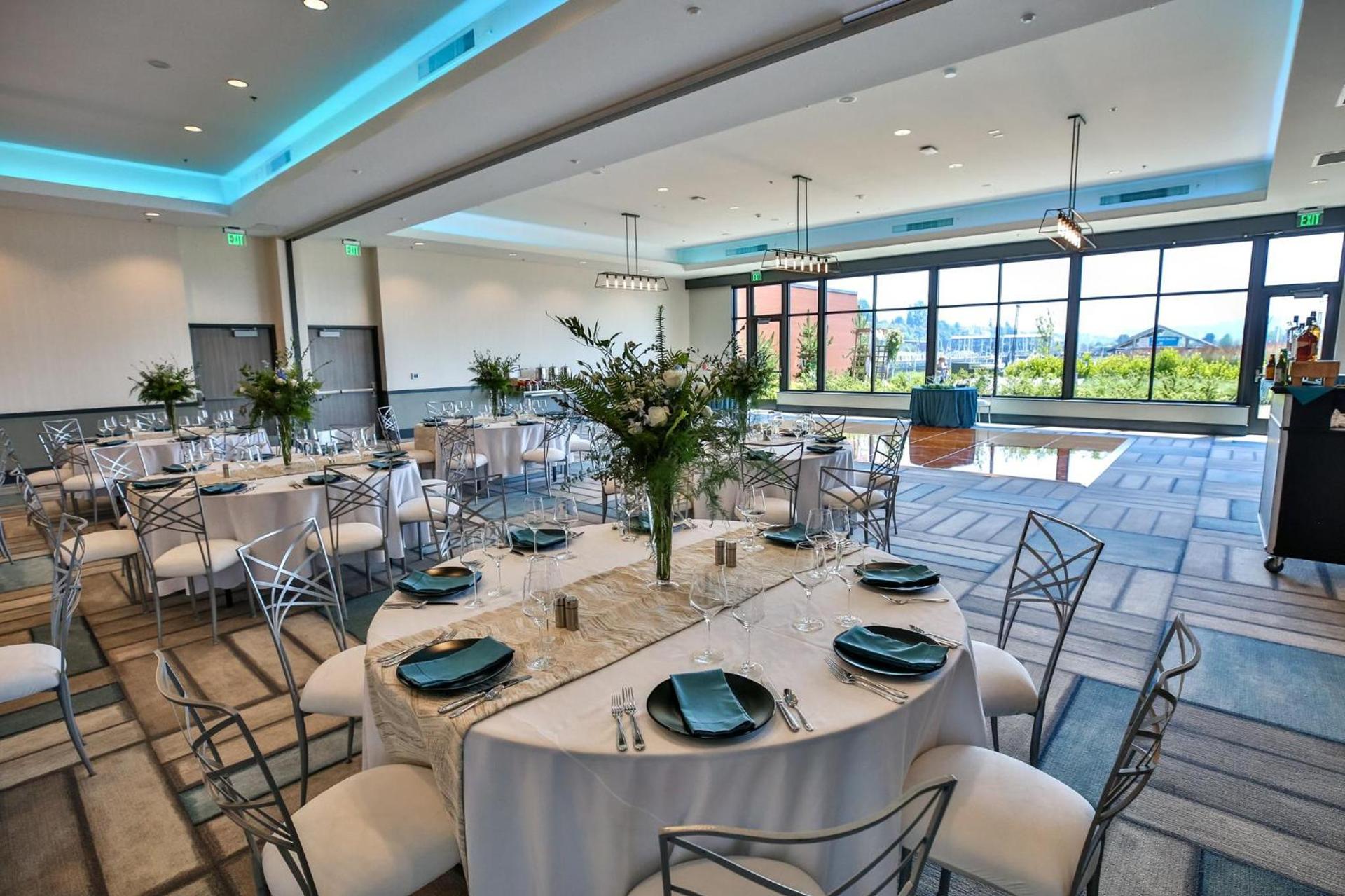 Hotel Indigo Seattle Everett Waterfront Place by IHG photo 80