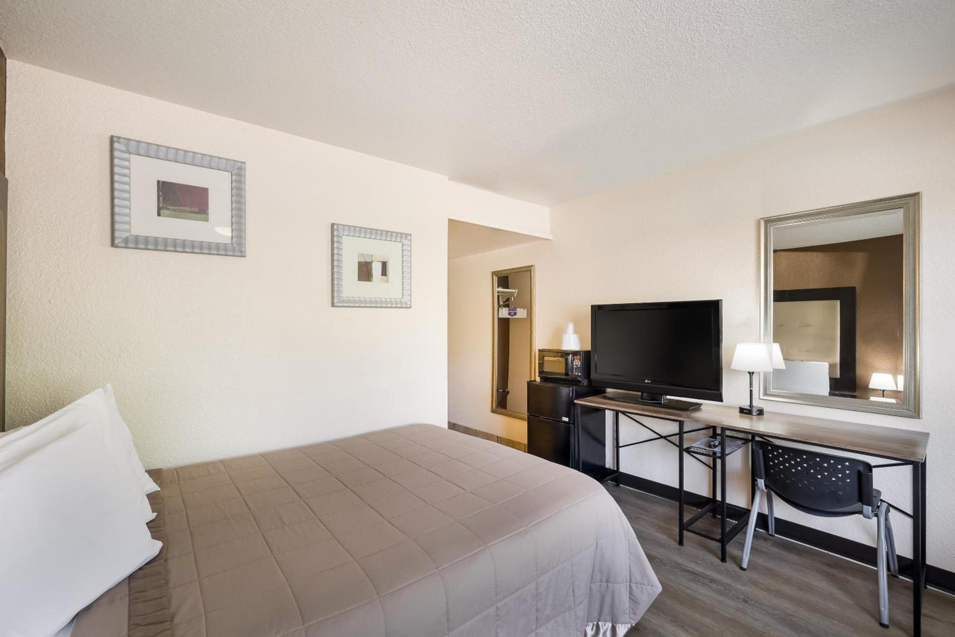 Knights Inn Sierra Vista / East Fry photo 12