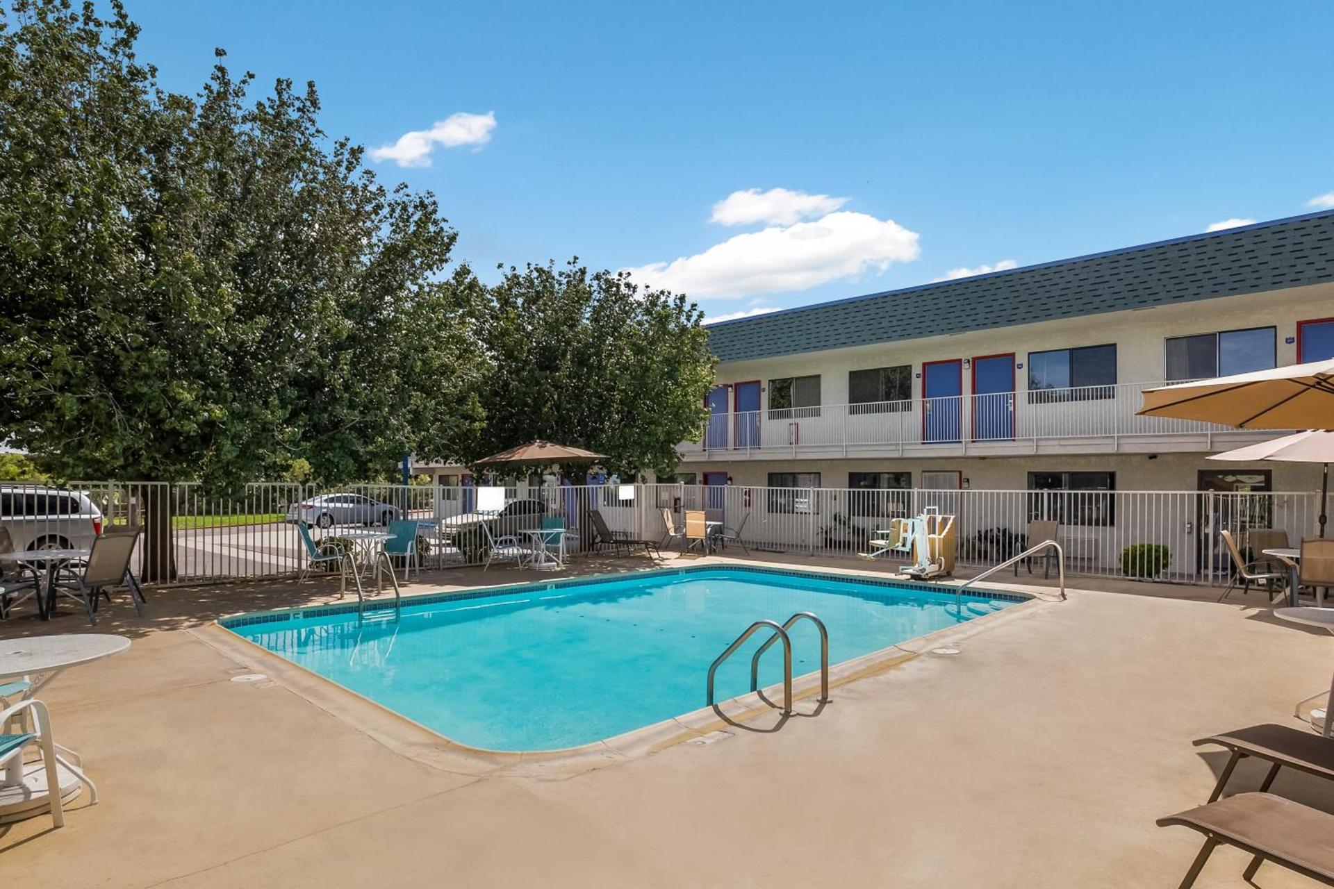 Knights Inn Sierra Vista / East Fry photo 11