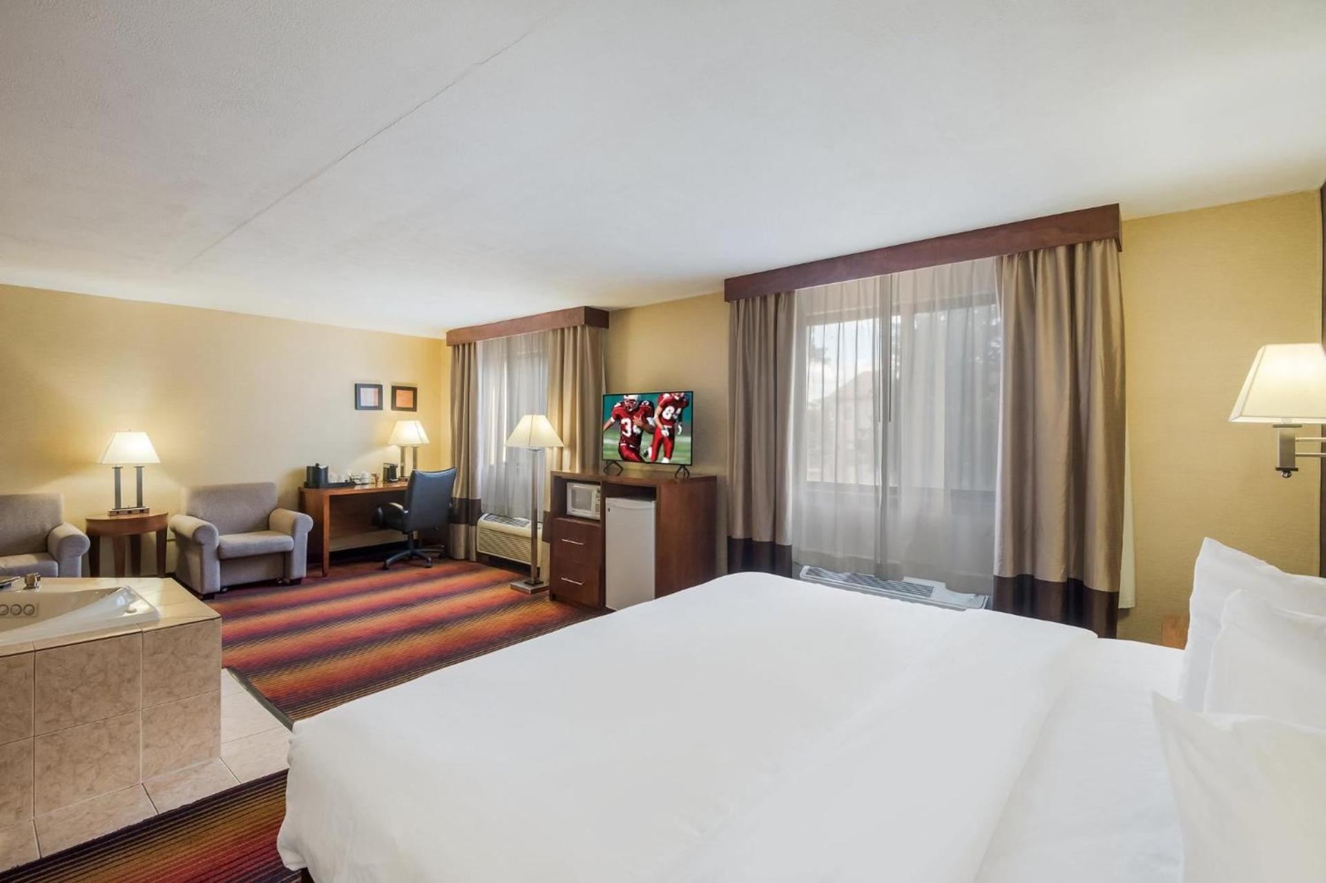 Red Roof Inn Fairfield photo 31