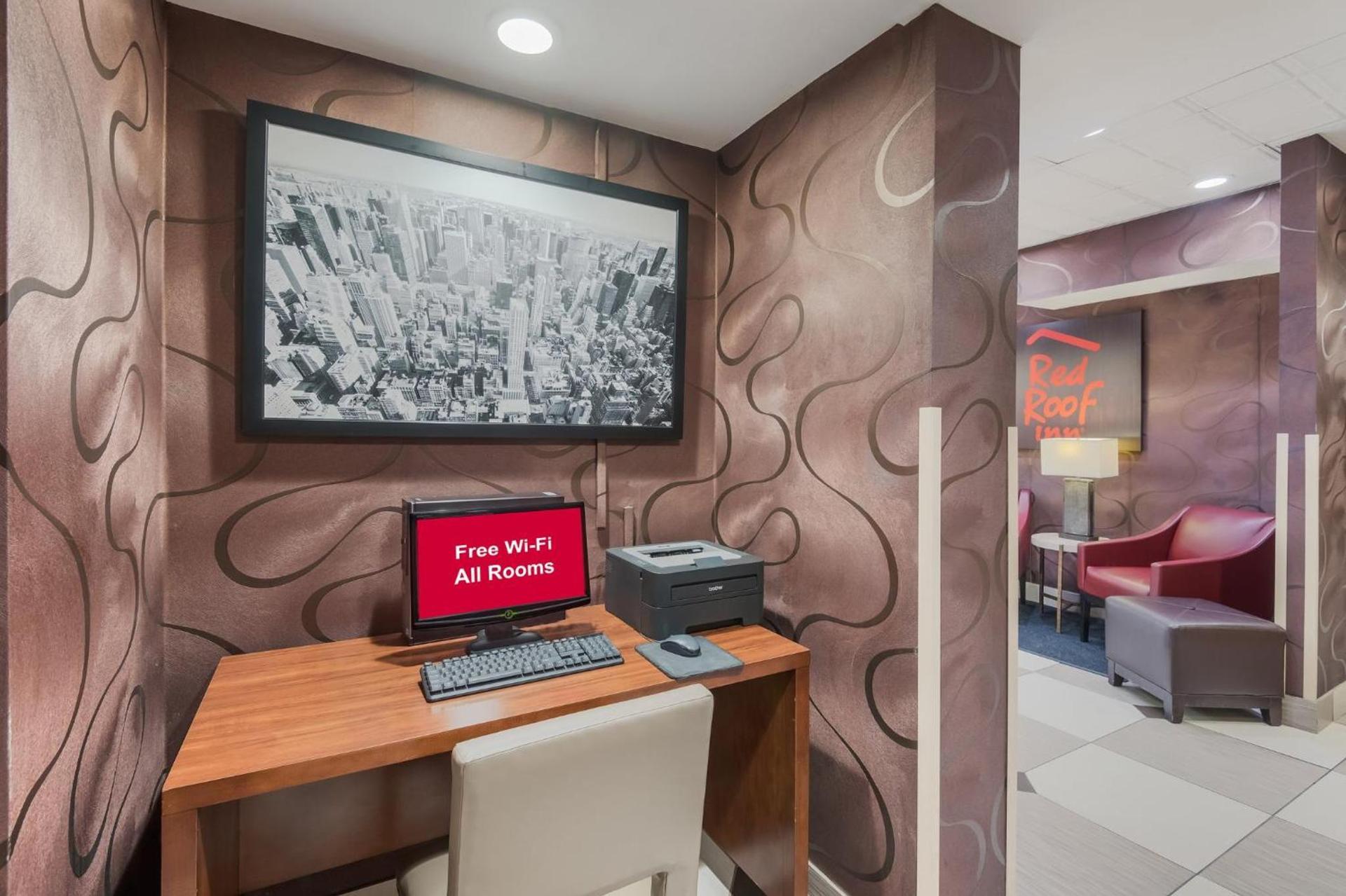 Red Roof Inn Fairfield photo 15