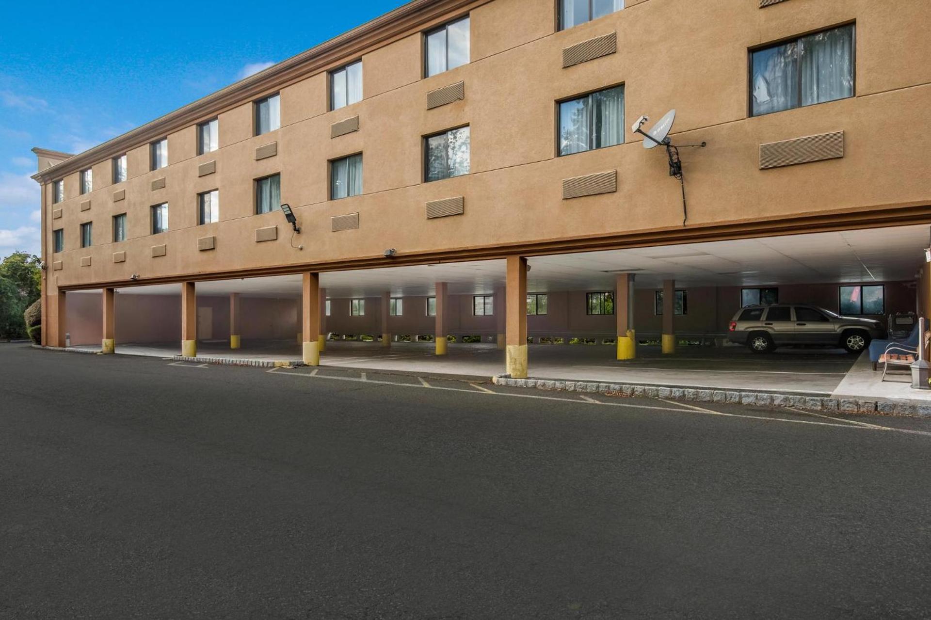 Red Roof Inn Fairfield photo 3