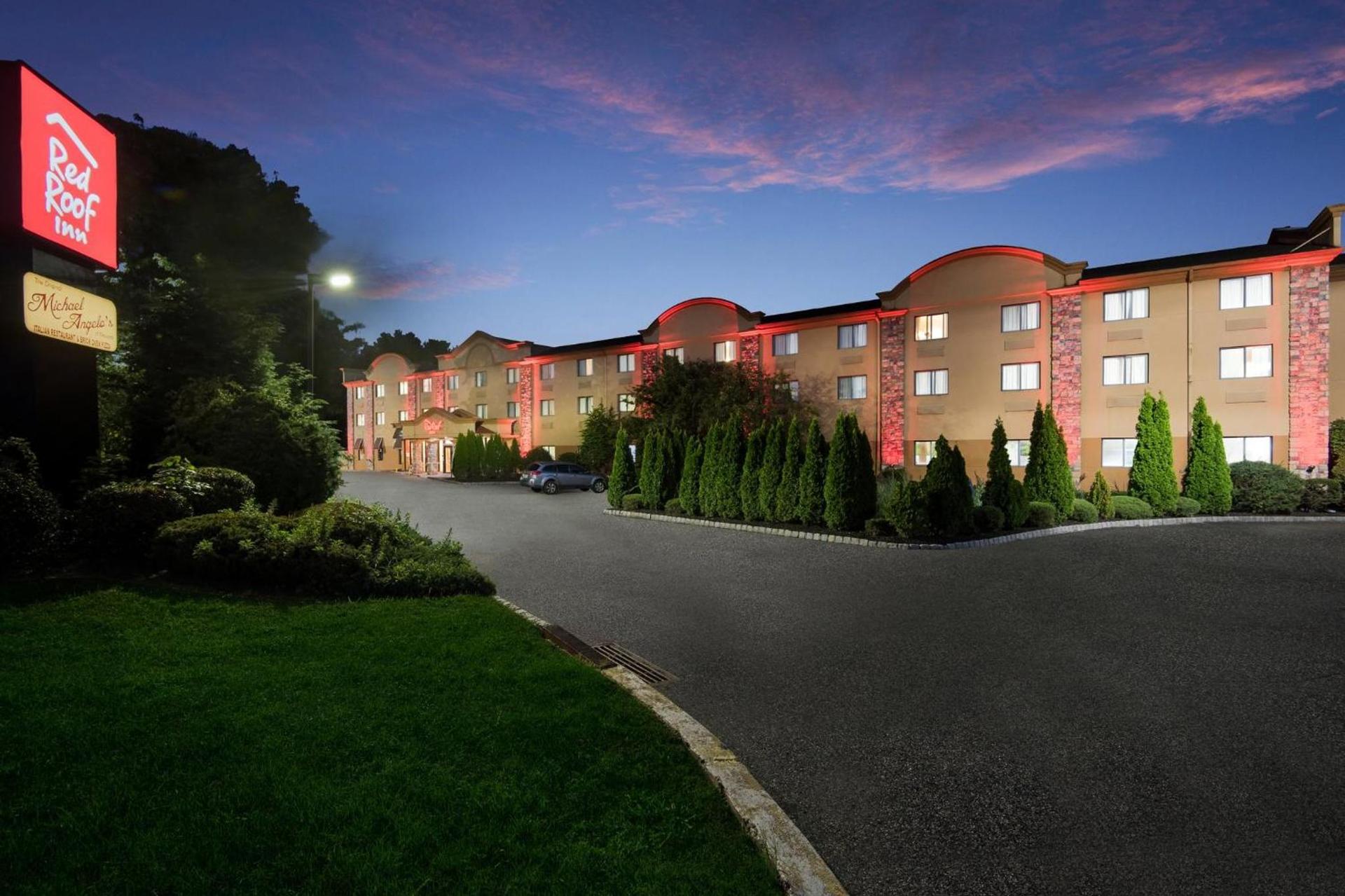 Red Roof Inn Fairfield photo 8