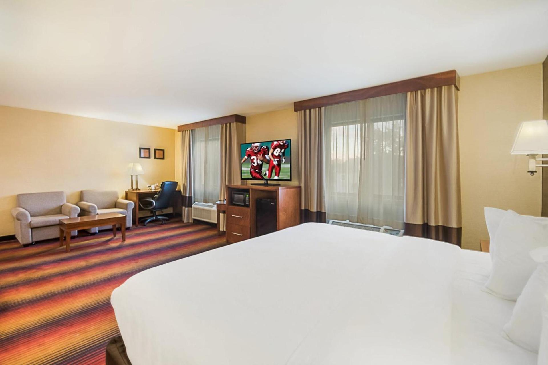 Red Roof Inn Fairfield photo 29