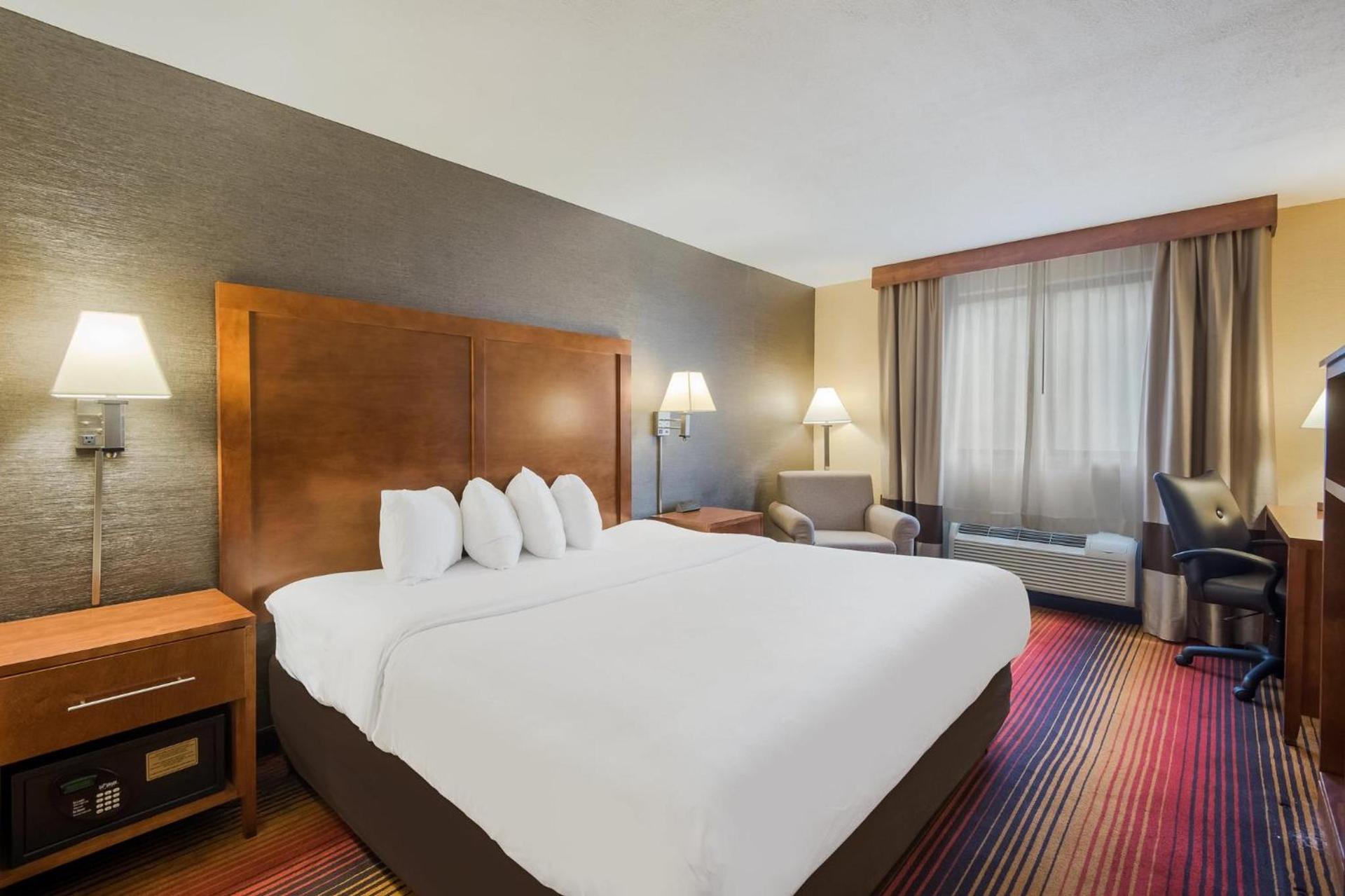 Red Roof Inn Fairfield photo 21
