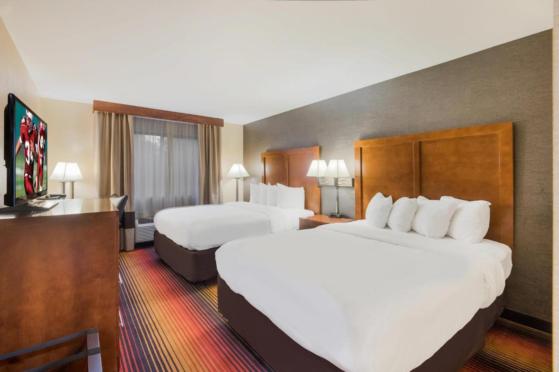 Red Roof Inn Fairfield photo 18