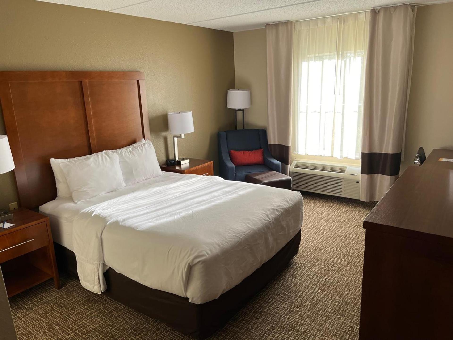 Wingate by Wyndham Clearfield photo 24