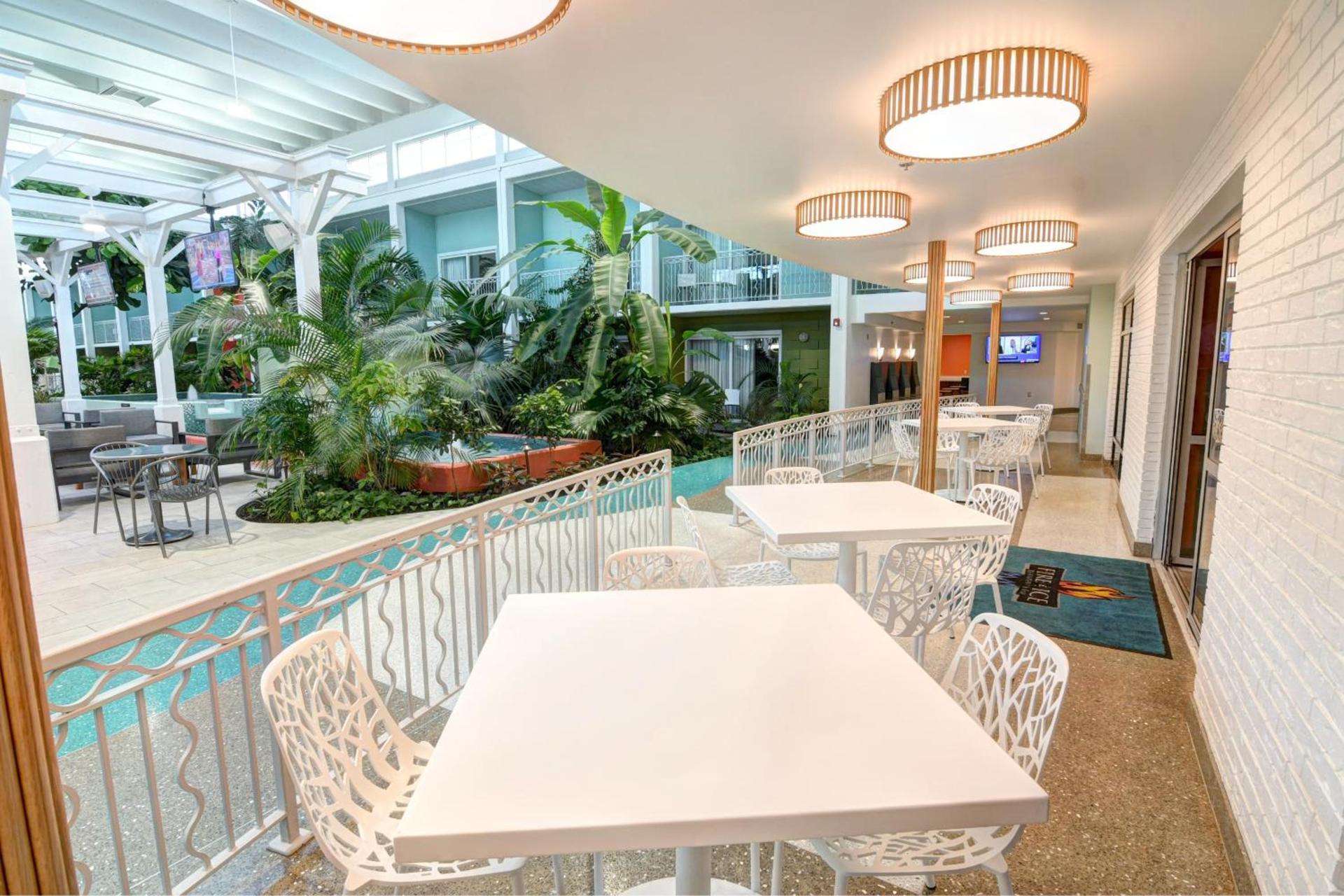 Oasis Hotel and Conv Center, an Ascend Collection Hotel photo 66