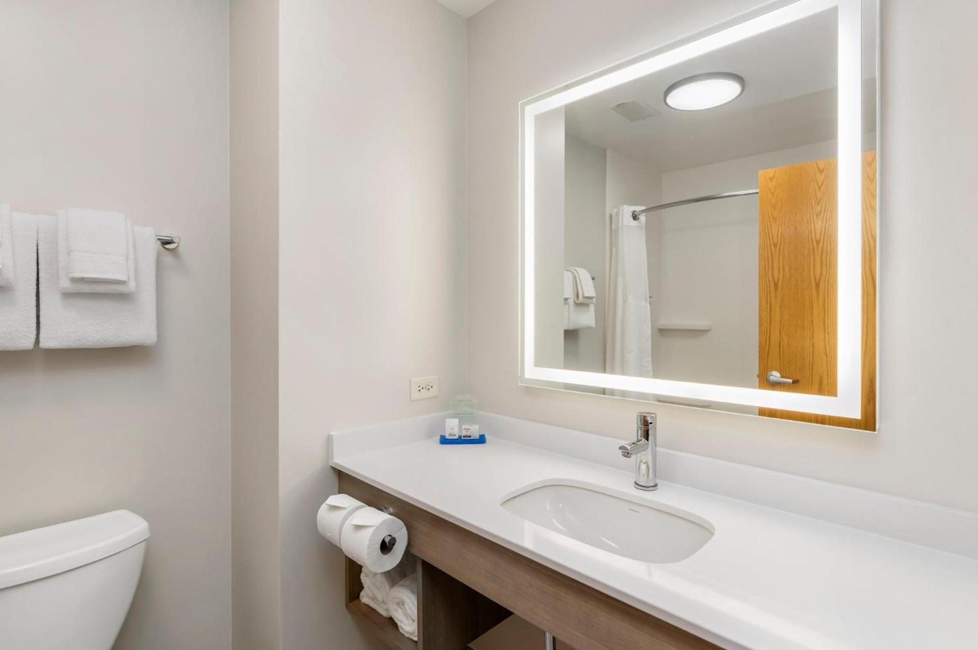 Holiday Inn Express Peru-Lasalle Area by IHG photo 53