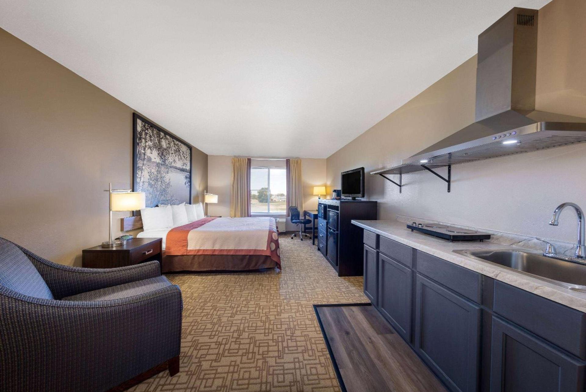 Super 8 by Wyndham Jackson MN photo 20