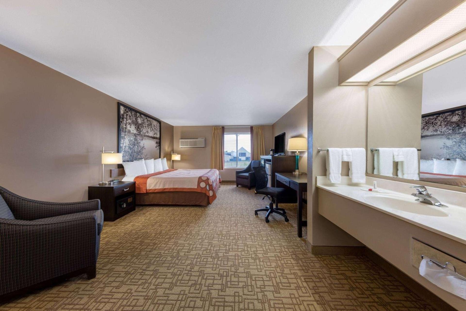 Super 8 by Wyndham Jackson MN photo 26