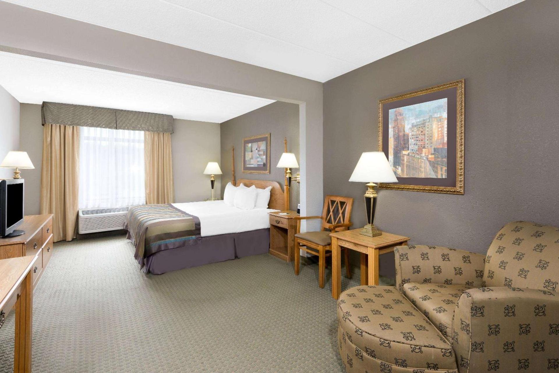 Spark by Hilton Mechanicsburg photo 13