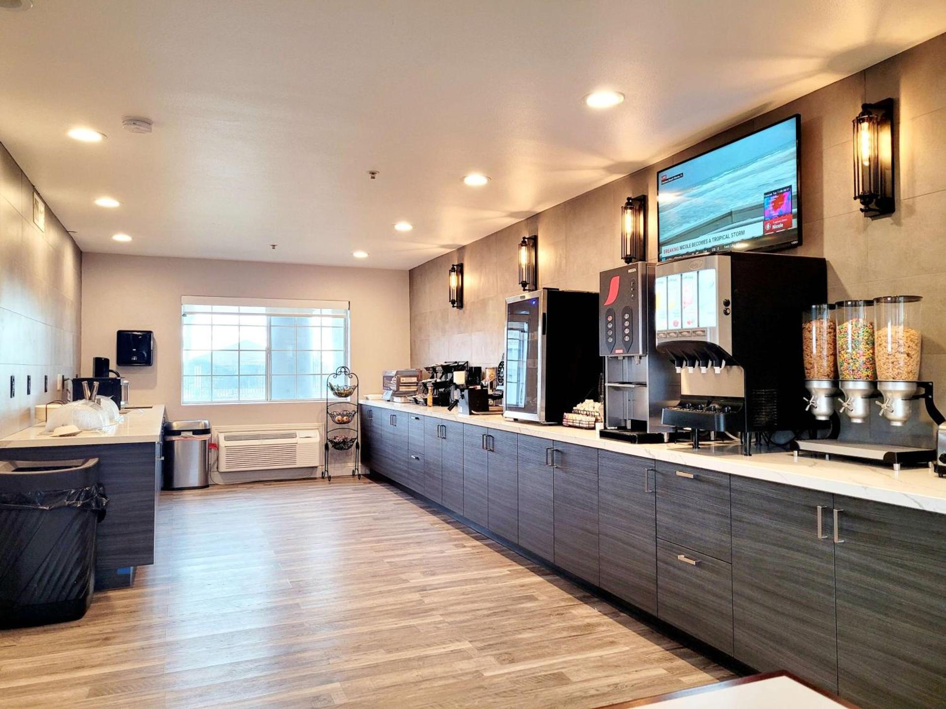 Best Western Kettleman City Inn & Suites photo 47