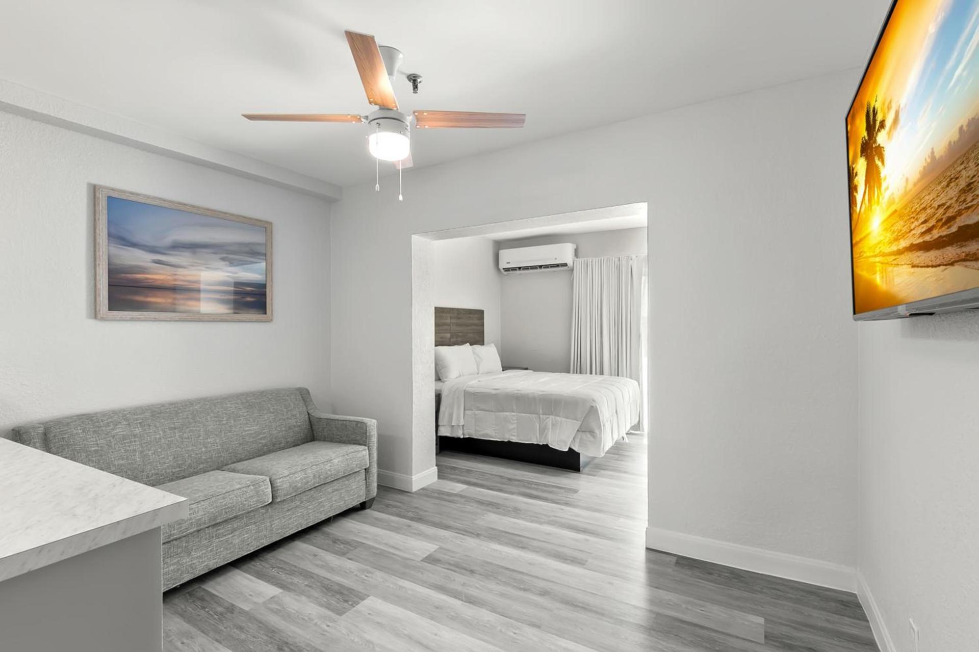 Grand Shores West photo 45