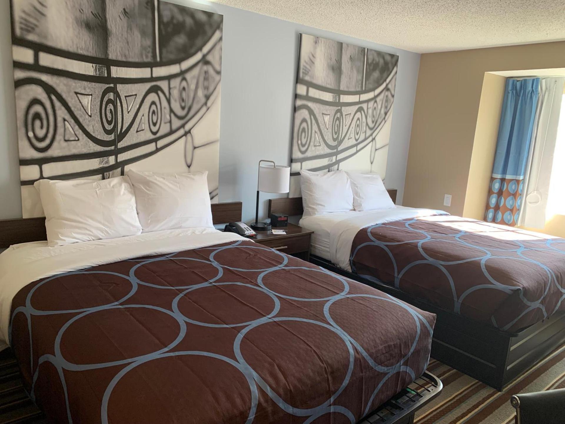 Super 8 by Wyndham Joliet photo 37