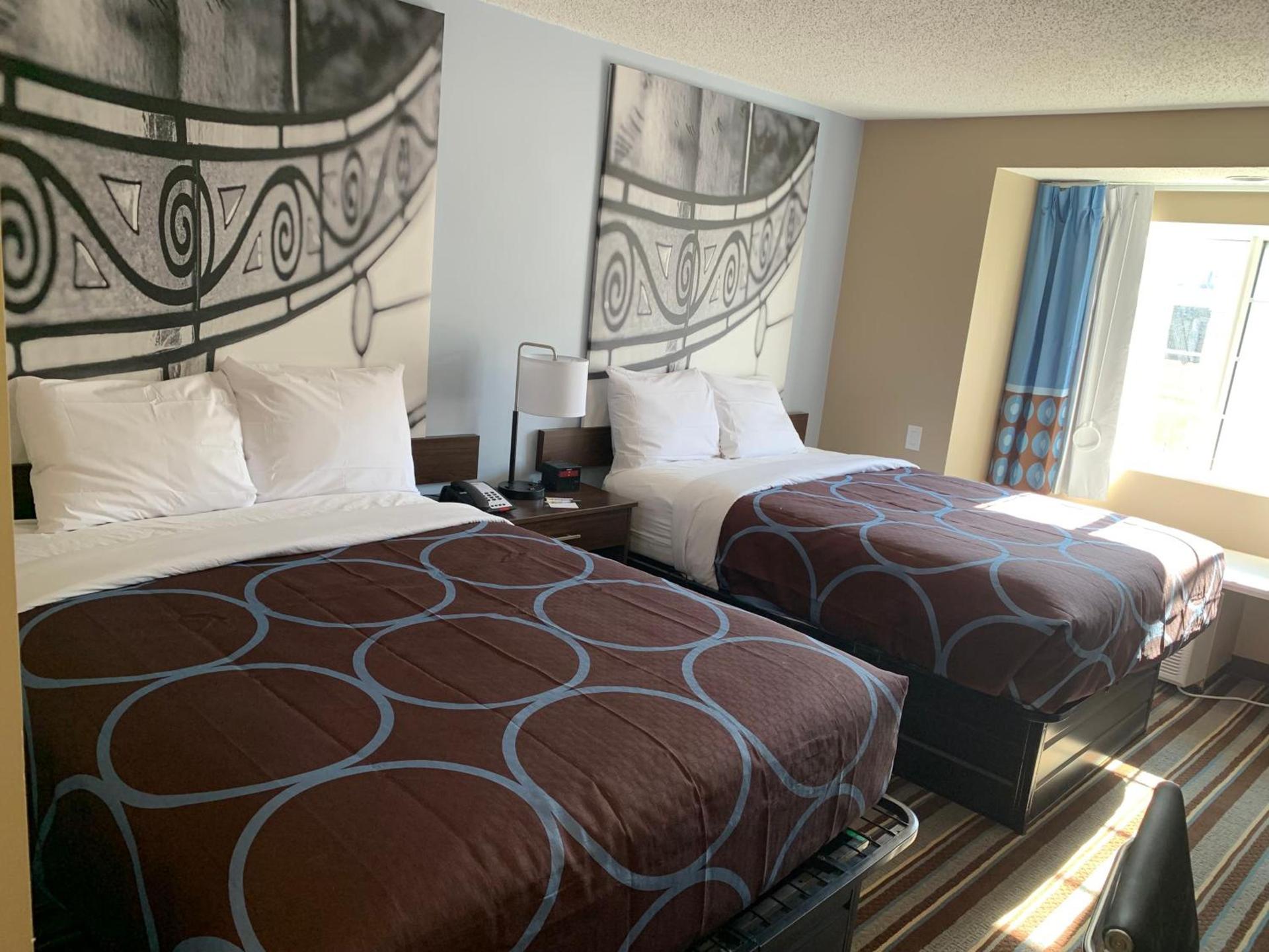 Super 8 by Wyndham Joliet photo 39