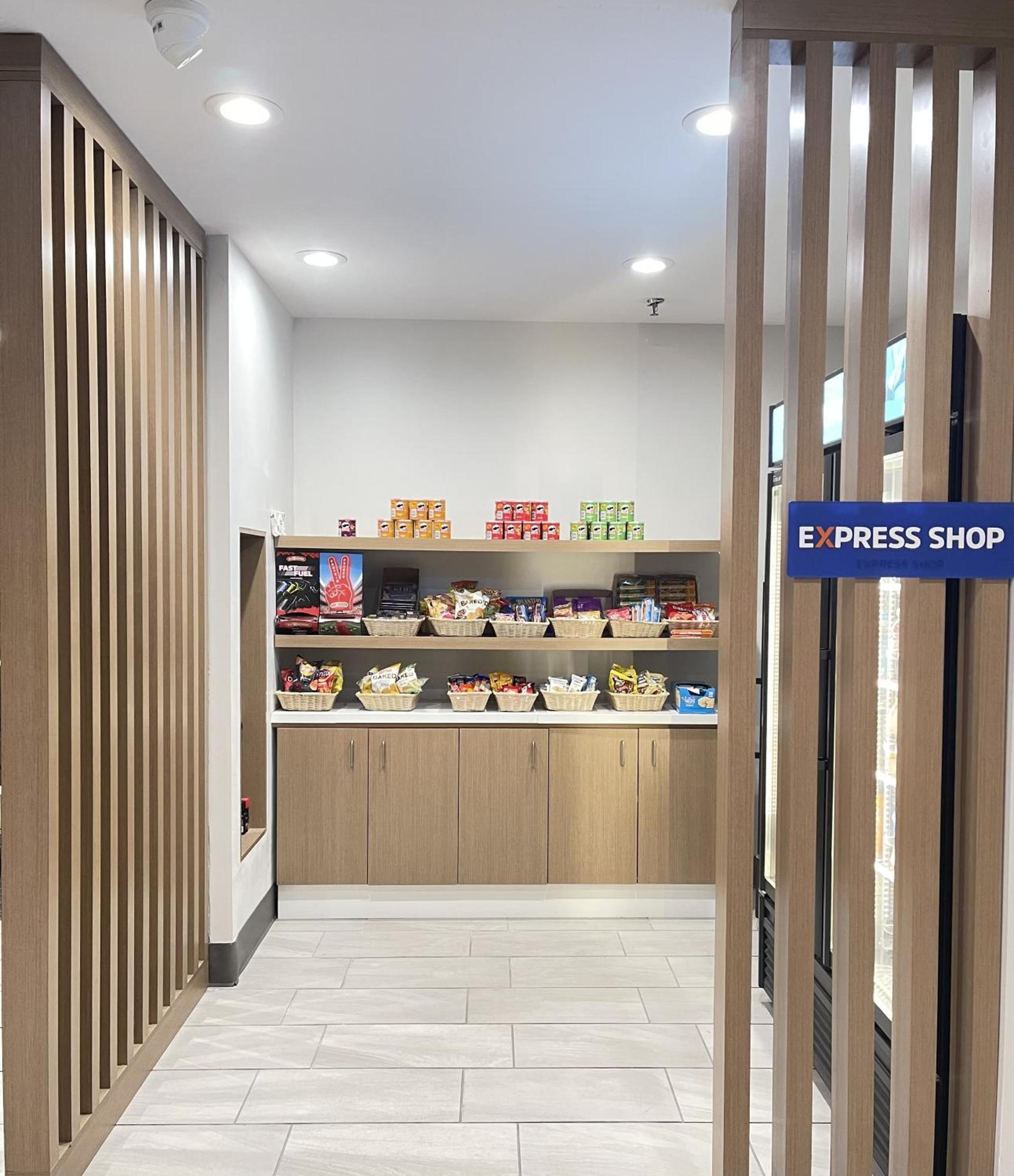 Holiday Inn Express Big Rapids by IHG photo 6