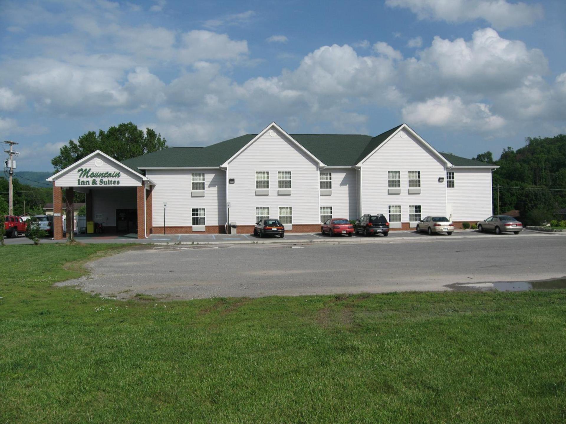 Mountain inn & suites - Dunlap TN photo 1