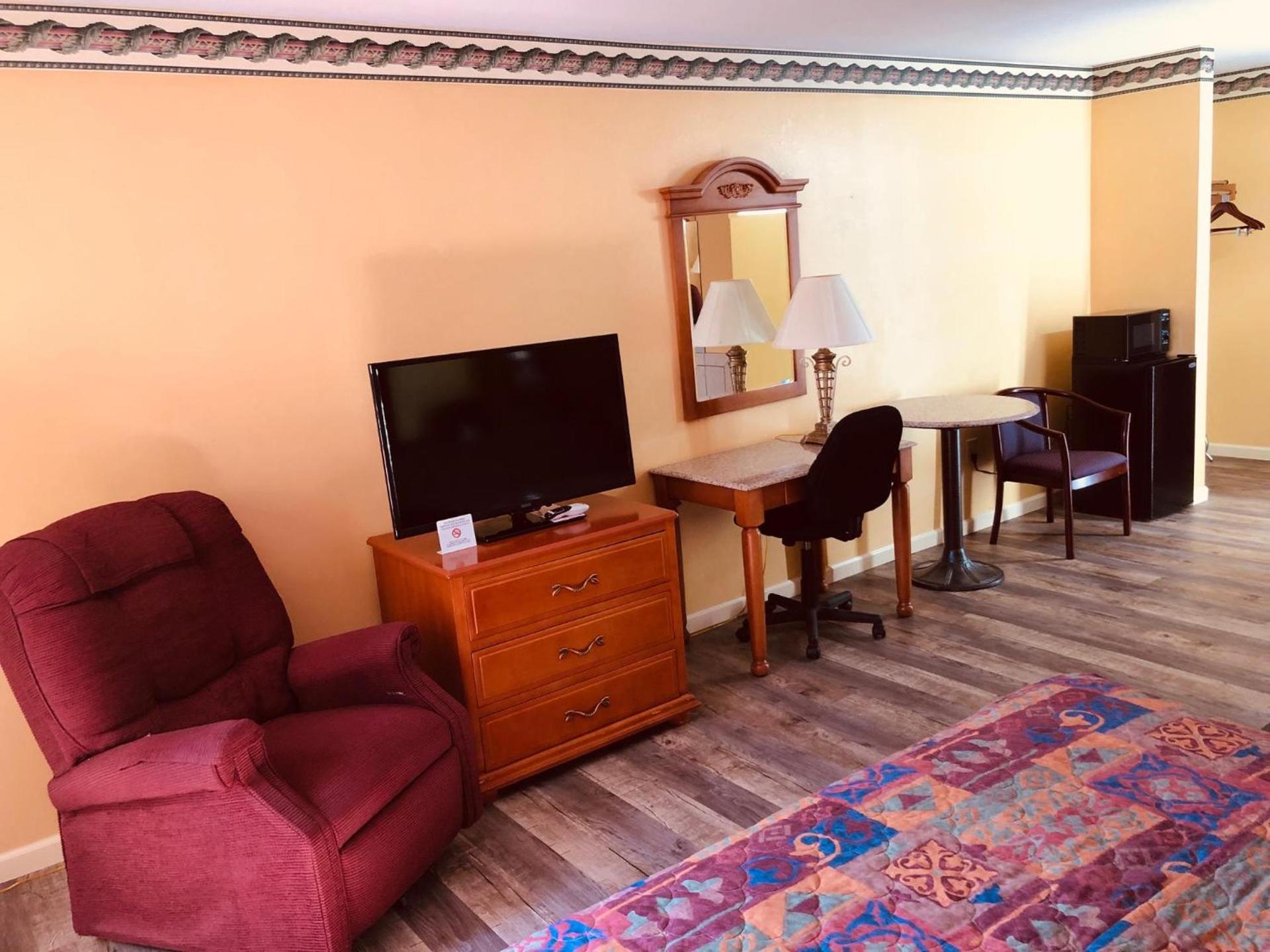 Mountain inn & suites - Dunlap TN photo 7