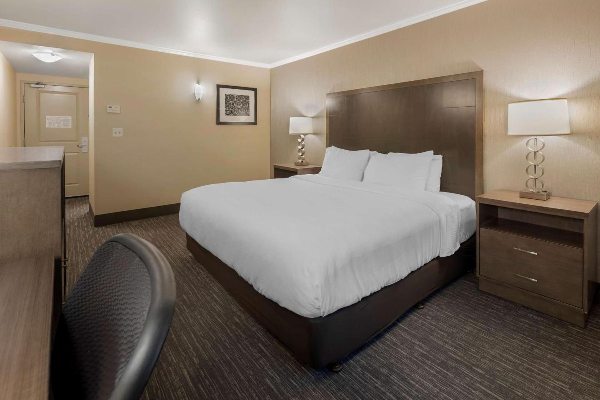 Best Western Plus Chena River Lodge photo 4
