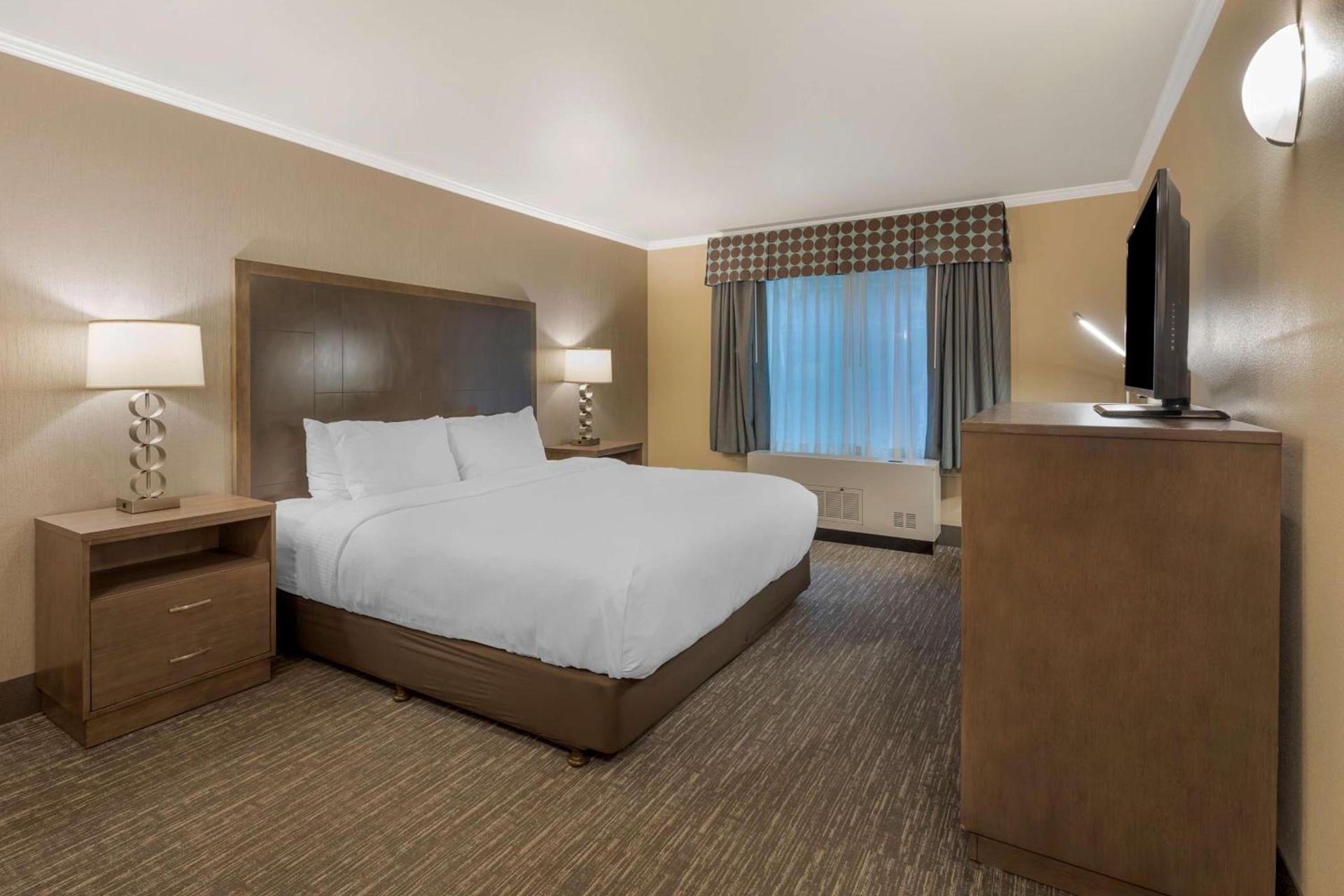 Best Western Plus Chena River Lodge photo 9