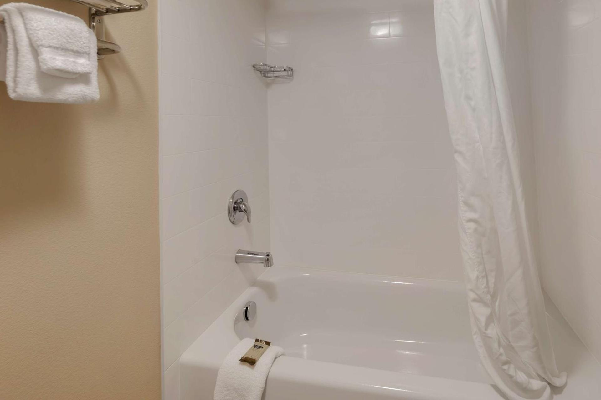 Best Western Plus Chena River Lodge photo 20