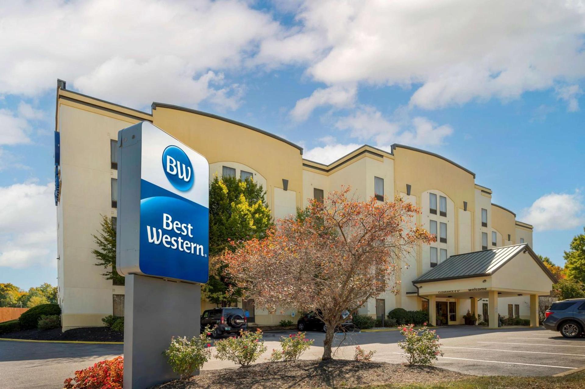 Best Western Louisville East Inn & Suites photo 1