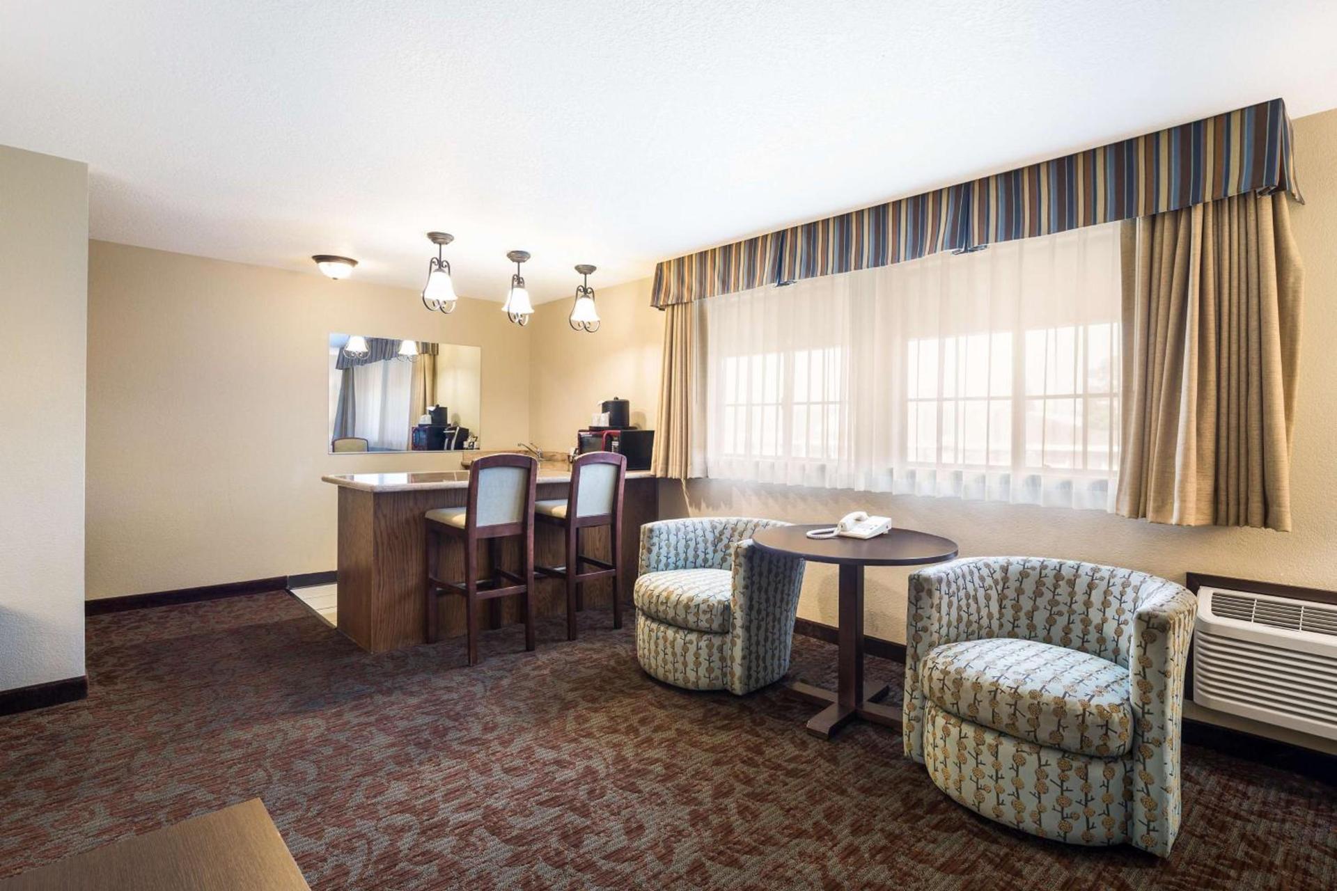 Best Western Windsor Inn photo 10