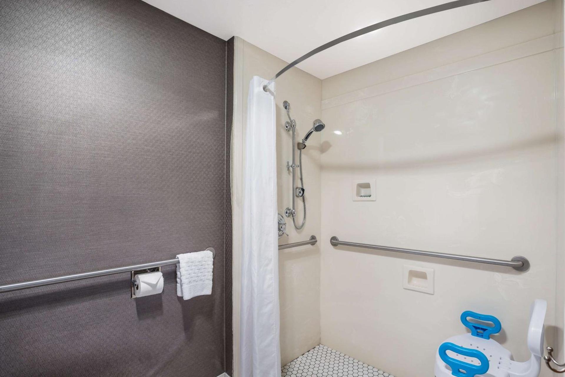 Best Western Windsor Inn photo 30