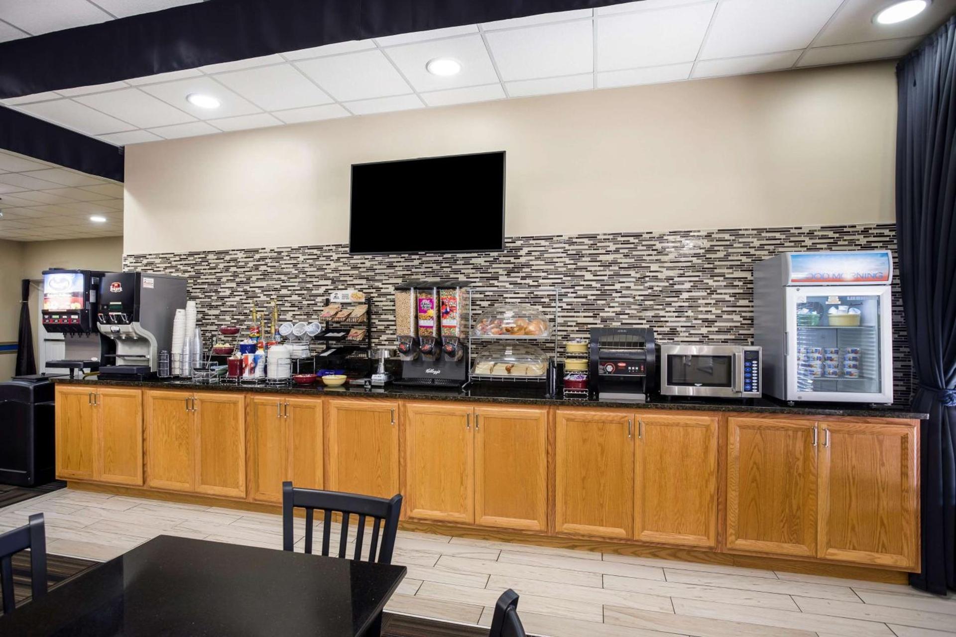 SureStay Hotel by Best Western Bardstown General Nelson photo 6