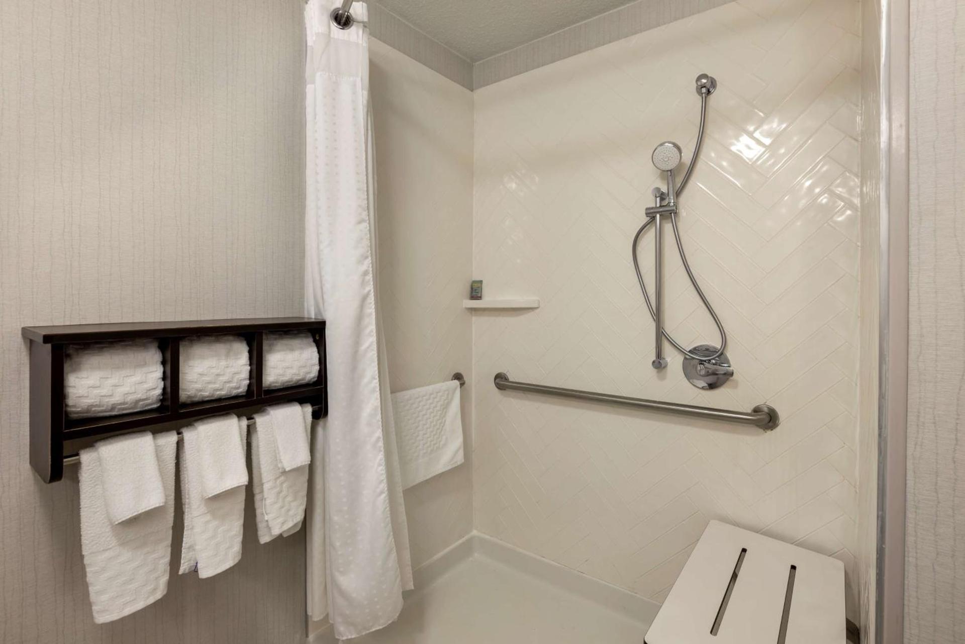 Best Western Watertown Inn & Suites photo 29
