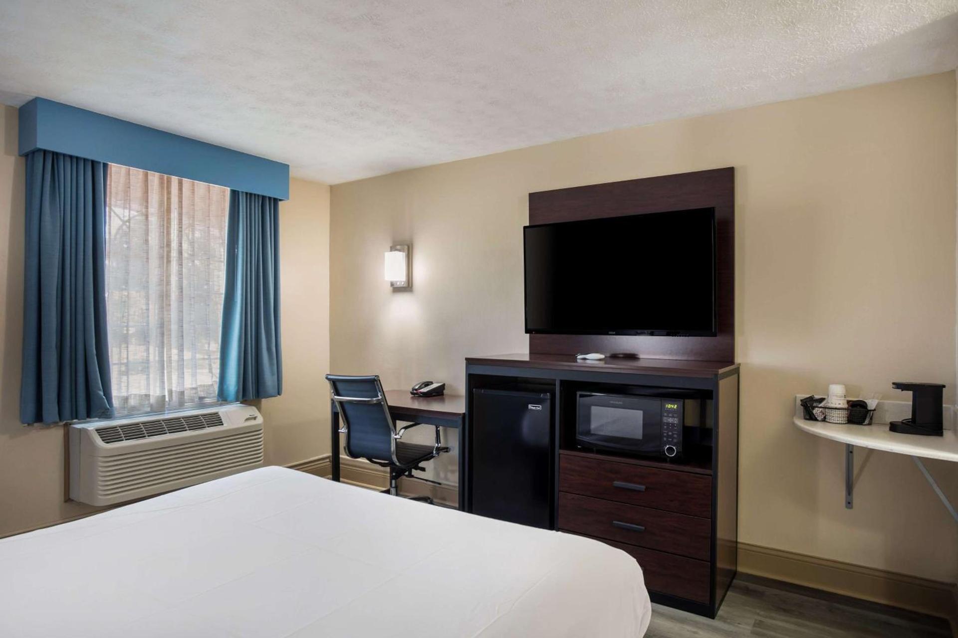 SureStay Hotel by Best Western Bardstown General Nelson photo 15