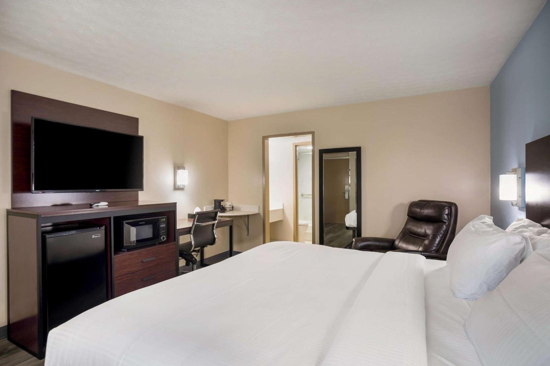 SureStay Hotel by Best Western Bardstown General Nelson photo 25