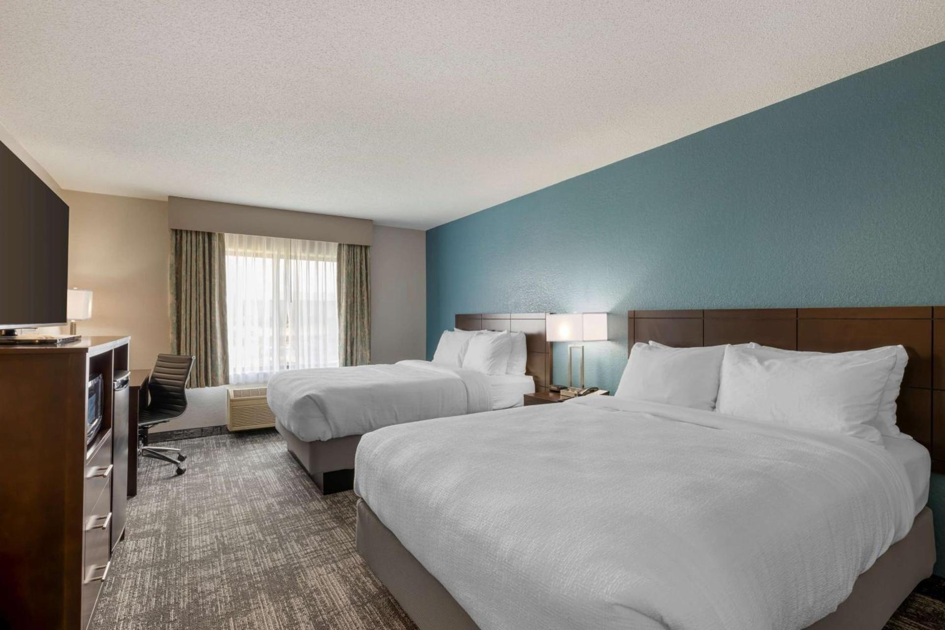 Best Western Watertown Inn & Suites photo 17