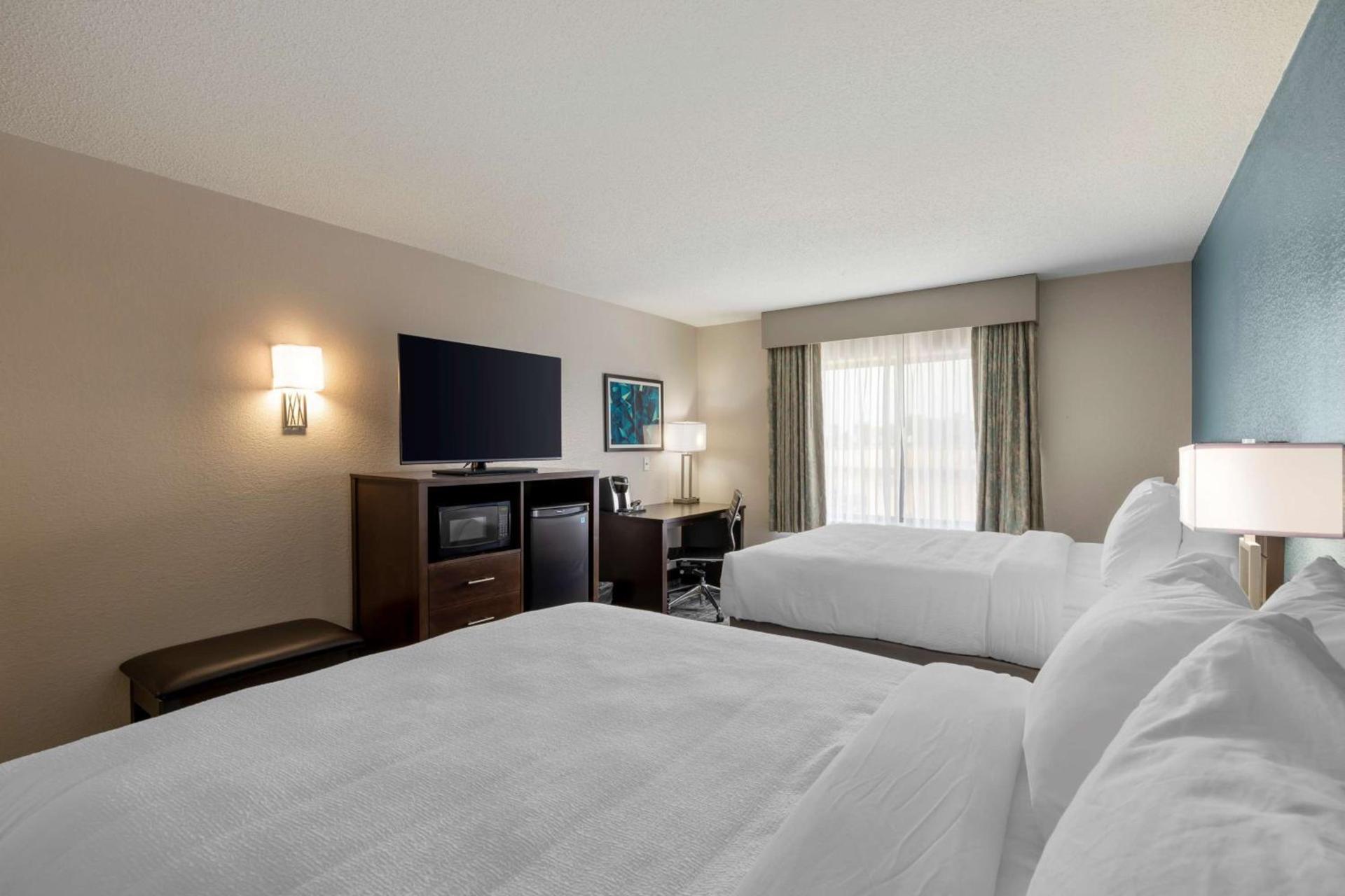Best Western Watertown Inn & Suites photo 18