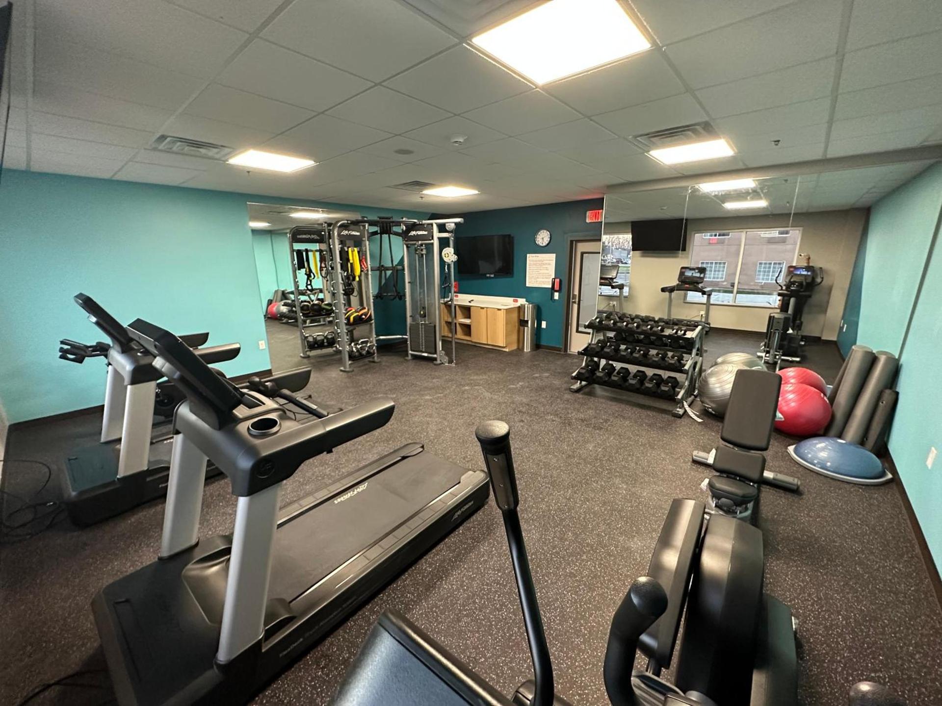 AVID Hotels - Fort Wayne North by IHG photo 12