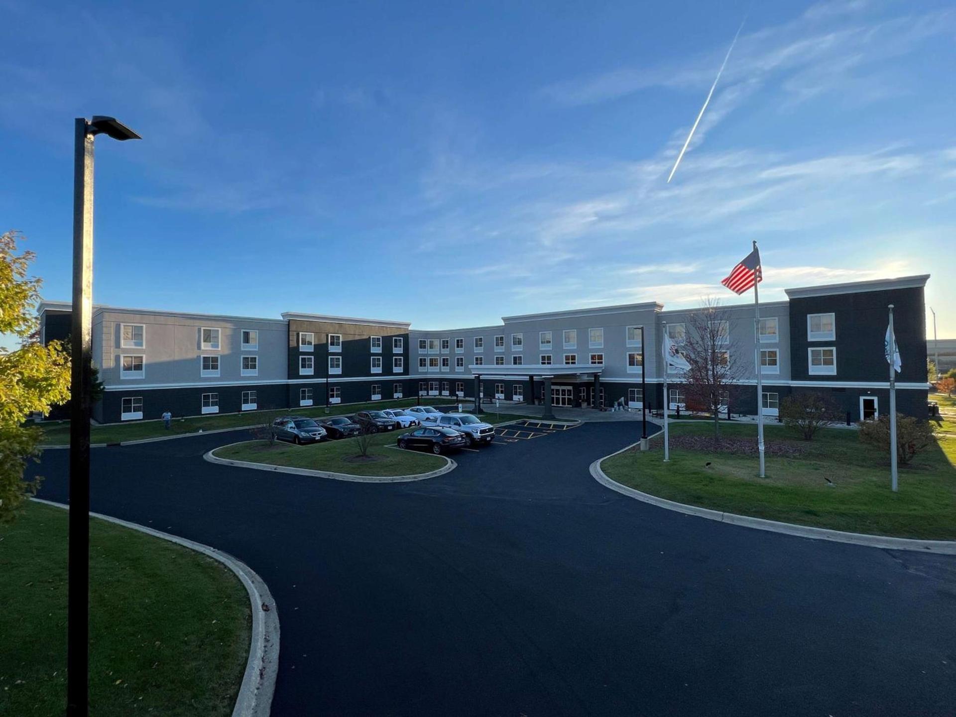 La Quinta by Wyndham Bannockburn-Deerfield photo 1